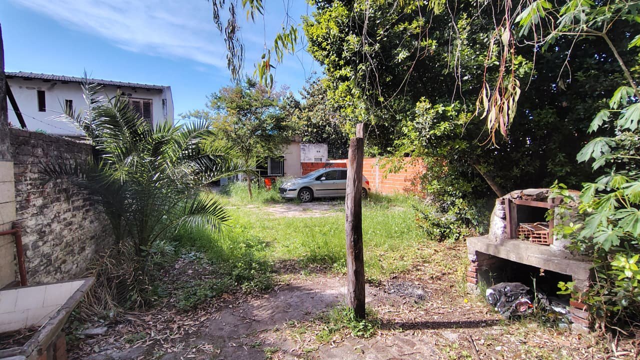 Lote con Mejoras - Morón Sur - 1