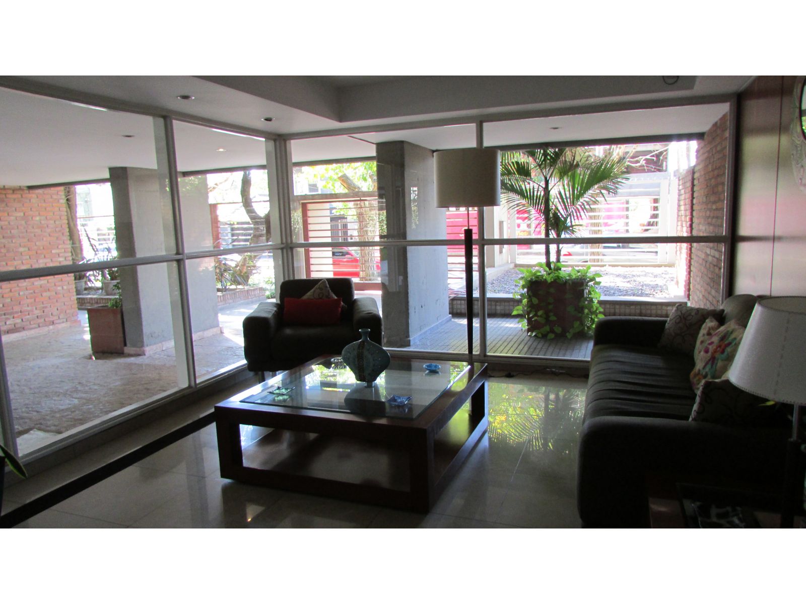 Departamento 4 ambientes con cochera en Torres Moron - 12