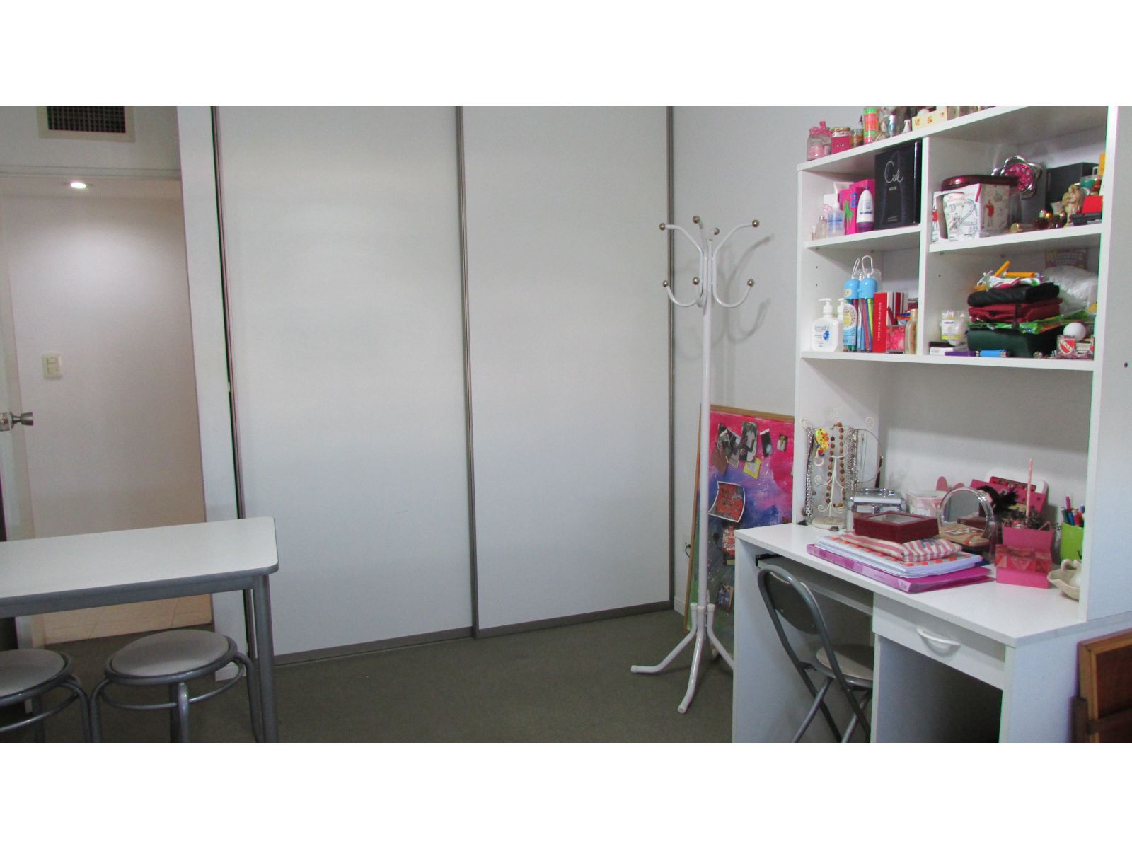 Departamento 4 ambientes con cochera en Torres Moron - 11
