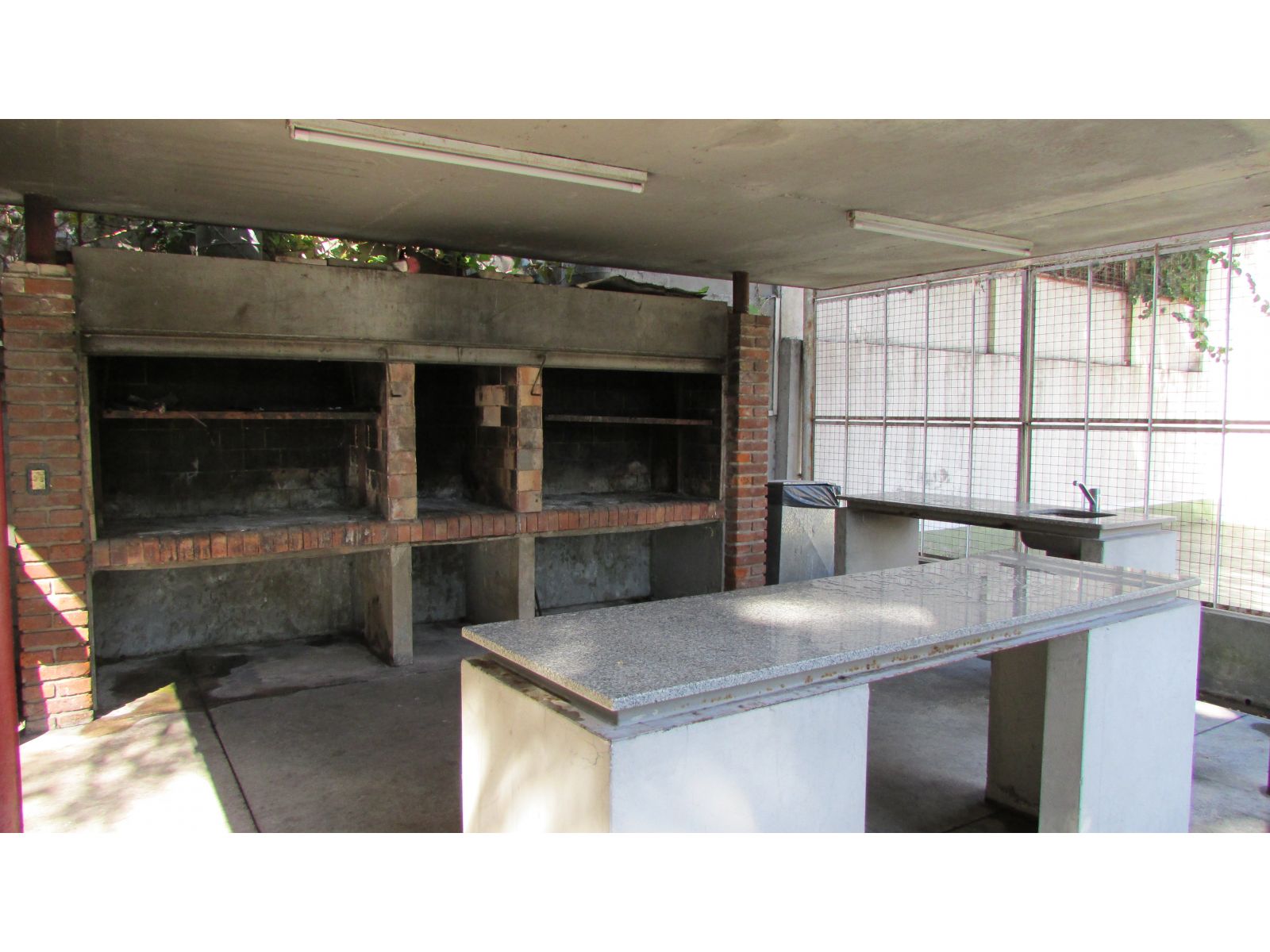 Departamento 4 ambientes con cochera en Torres Moron - 14