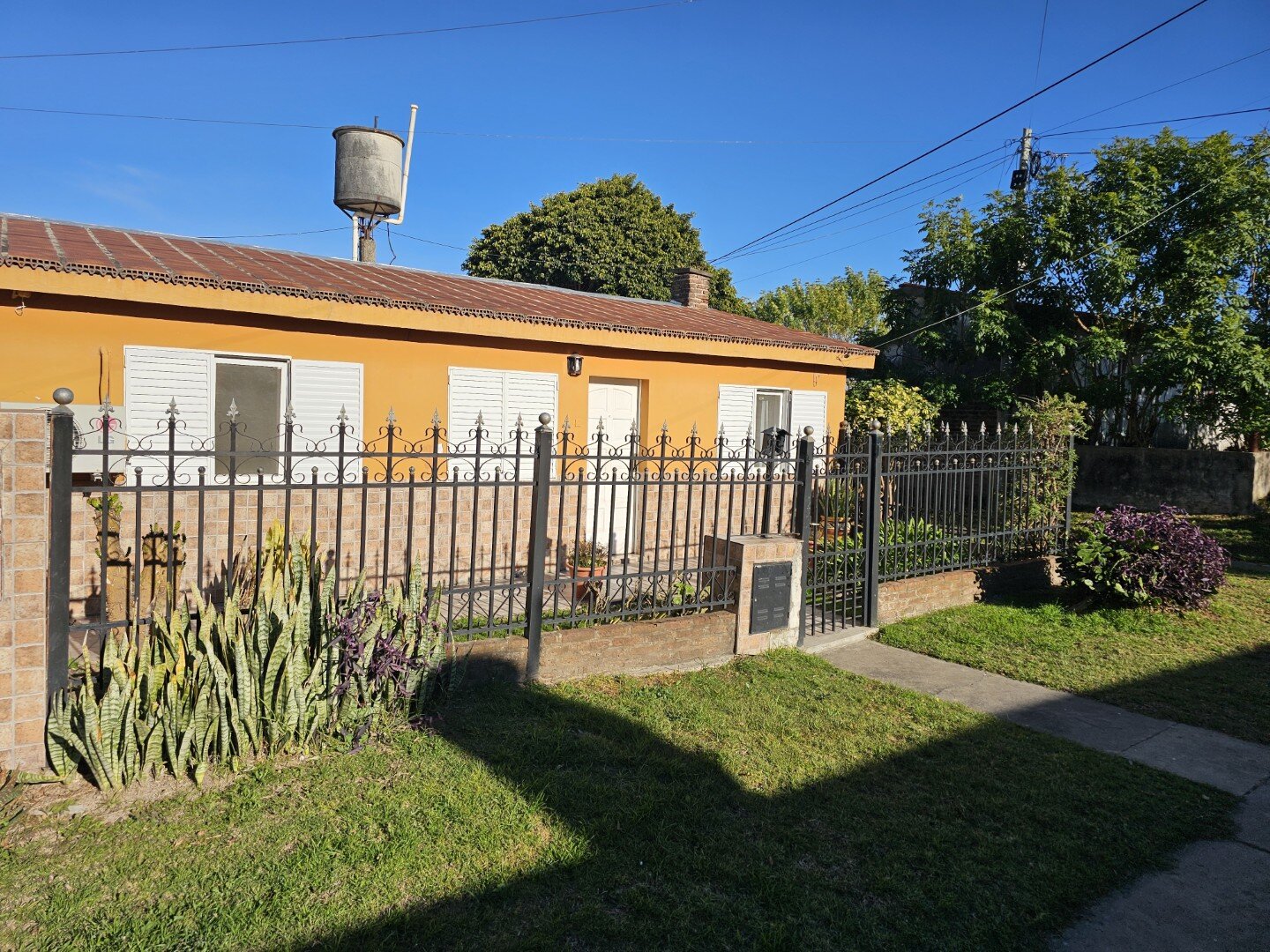 VENTA | Casa de 3 dormitorios con quincho independiente - Barrio 136 Viviendas (IAPV) – Victoria, Entre Ríos - 3