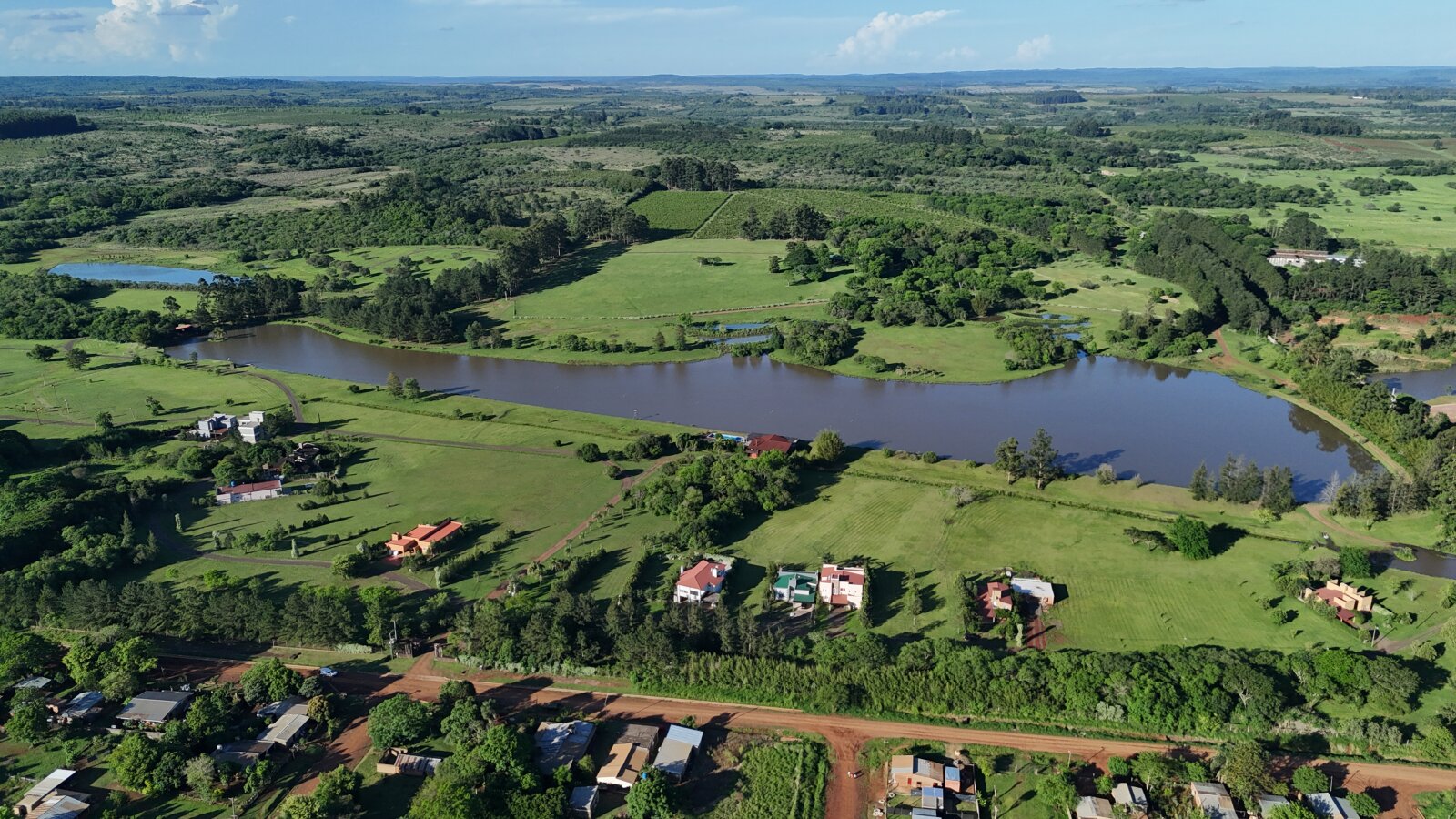 VENTA DE TERRENO EN &amp;quot;CASAS DEL LAGO&amp;quot; Apostoles, Misiones - 4