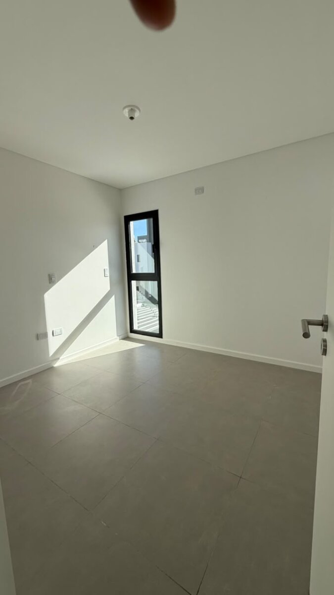 A ESTRENAR - Duplex tres Dormitorios - Miradores de Manantiales 2 - Imagen 10