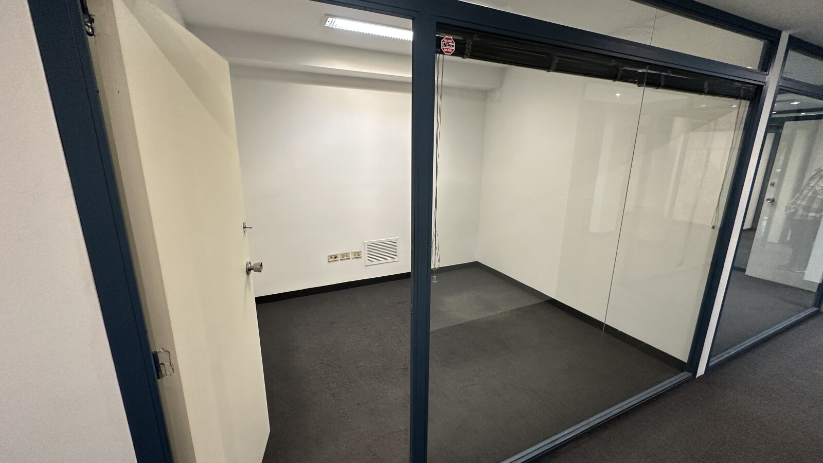 Local comercial / oficinas en alquiler - 12