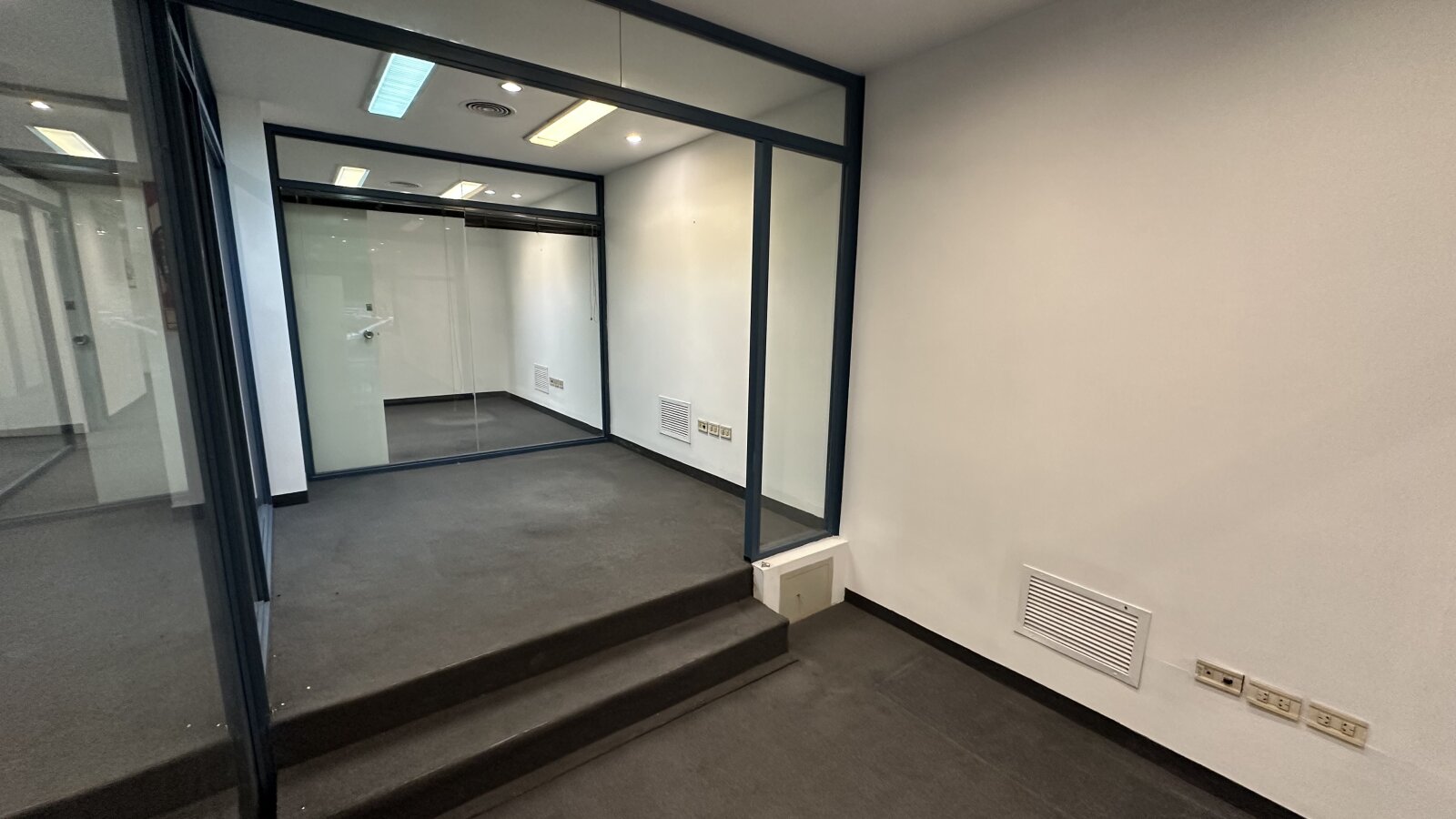 Local comercial / oficinas en alquiler - 3