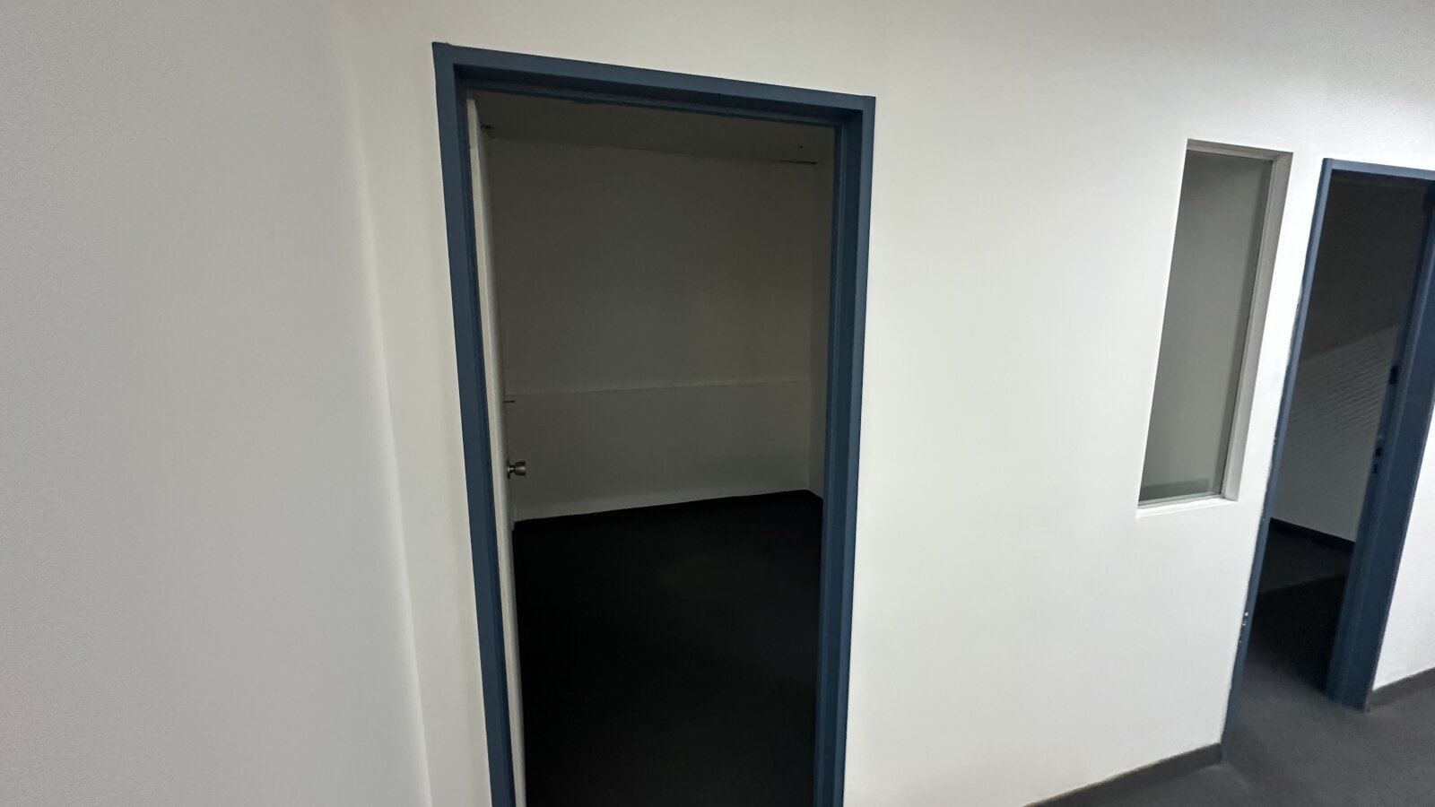 Local comercial / oficinas en alquiler - 17