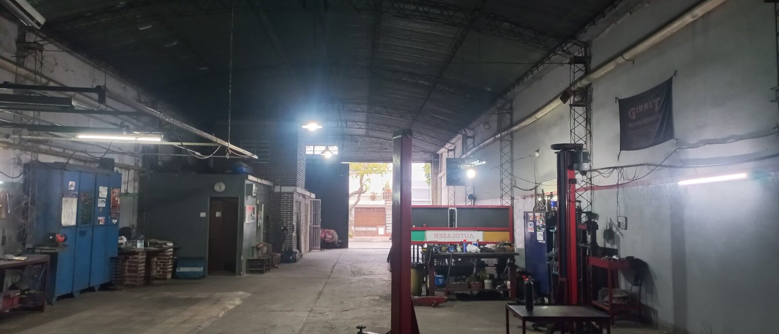 Galpón en Venta B°  Cólon - Imagen 4