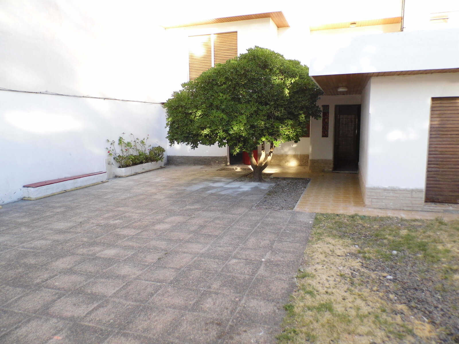 CASA CENTRICA IDEAL PARA INSTITUCIONES EDUCATICAS, CENTROS DE SALUD, CENTRO DE FORMACION, ETC. - 30