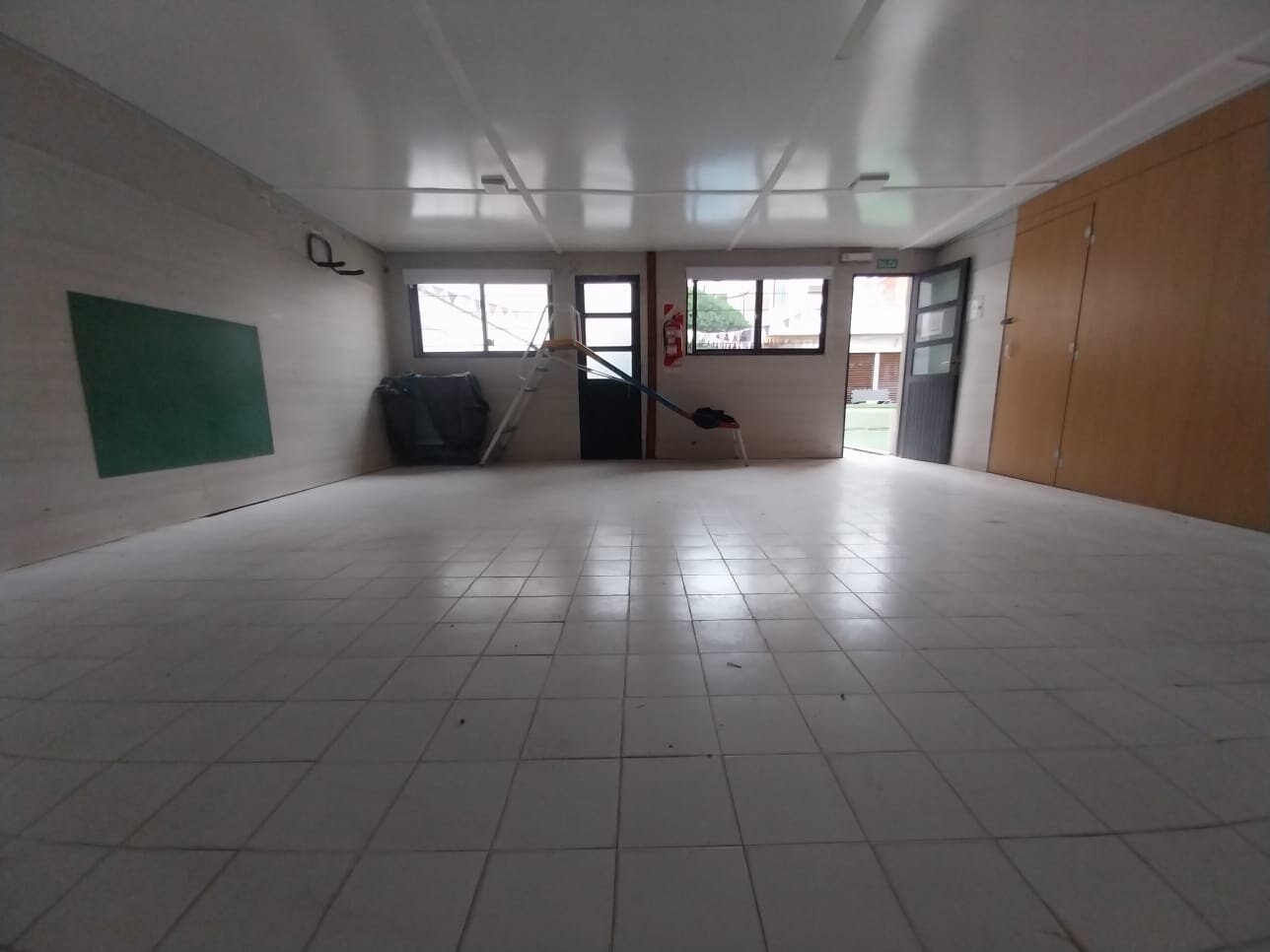 CASA CENTRICA IDEAL PARA INSTITUCIONES EDUCATICAS, CENTROS DE SALUD, CENTRO DE FORMACION, ETC. - 33