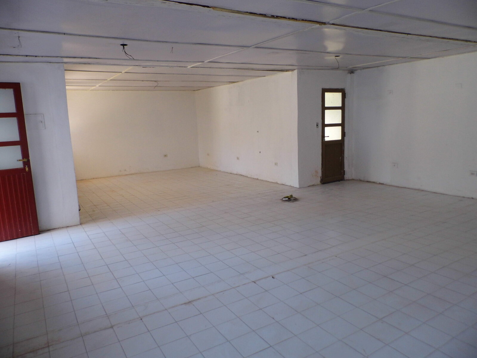 CASA CENTRICA IDEAL PARA INSTITUCIONES EDUCATICAS, CENTROS DE SALUD, CENTRO DE FORMACION, ETC. - 32