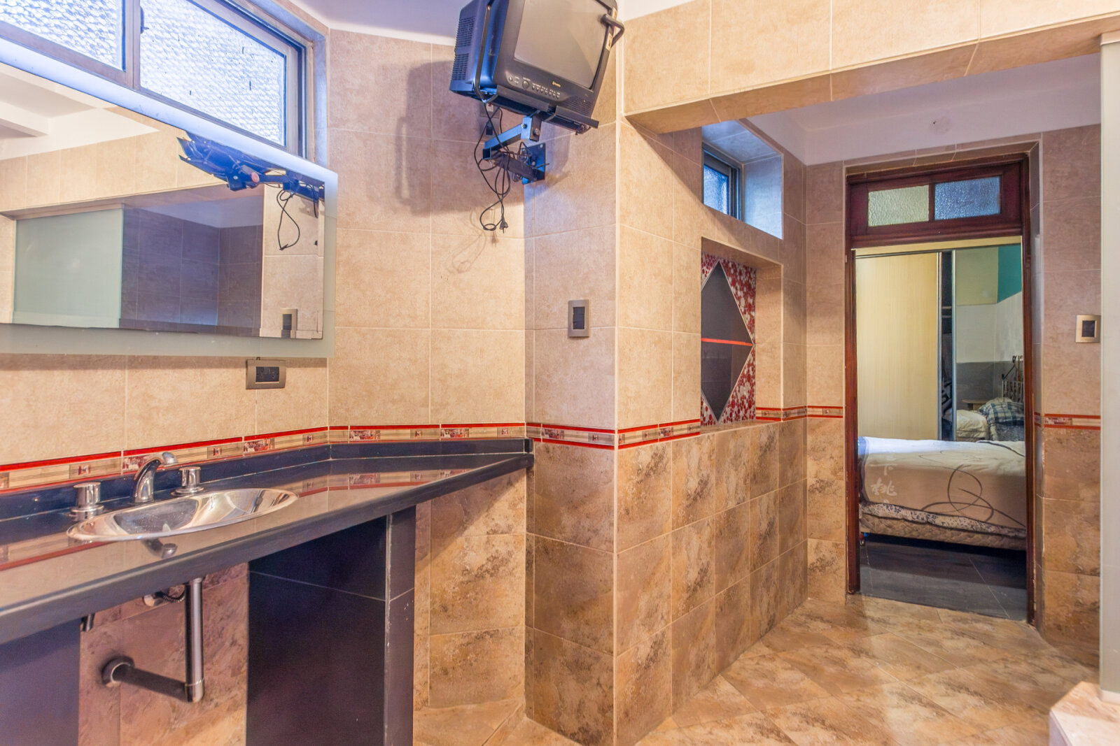 Casa 4 ambientes con patio y quincho en Pompeya - 18