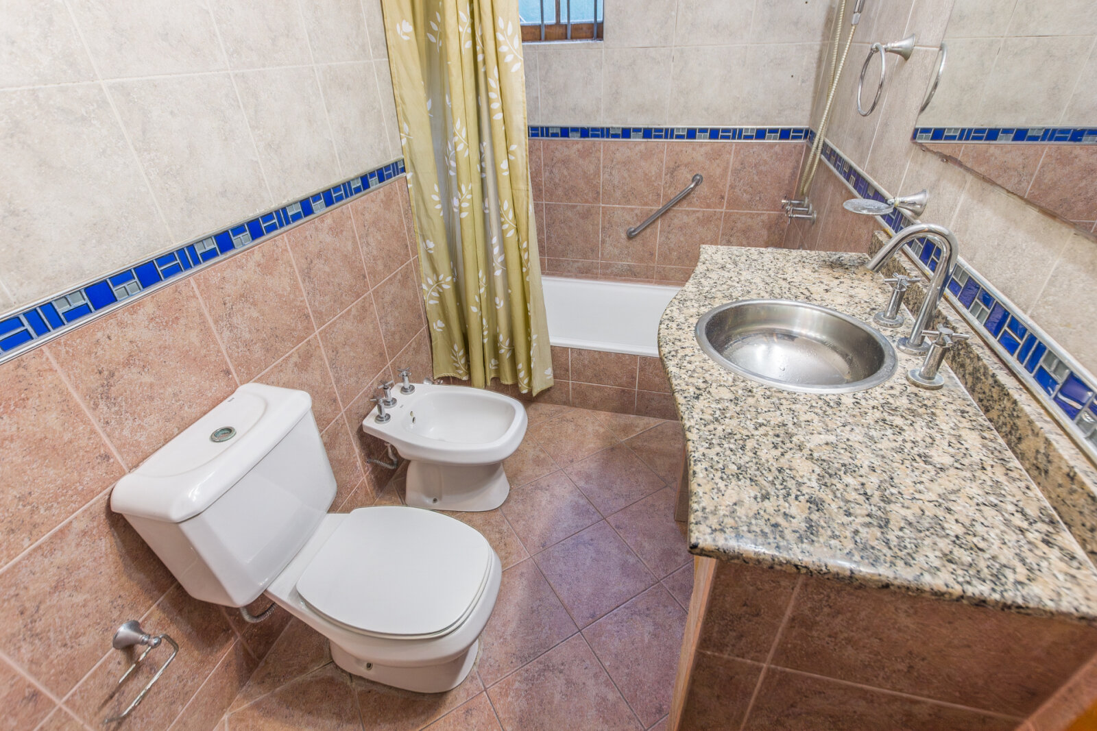Casa 4 ambientes con patio y quincho en Pompeya - 26