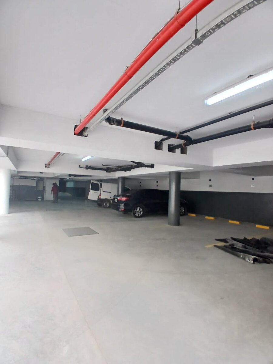 Se vende cocheras cubiertas o descubiertas, en edificio de categoría - Caballito - 7