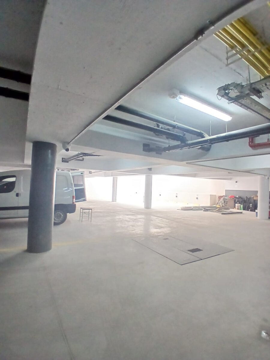 Se vende cocheras cubiertas o descubiertas, en edificio de categoría - Caballito - 5