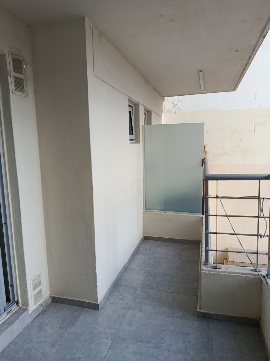 Amplíio monoambiente - Edificio con pileta - Imagen 9