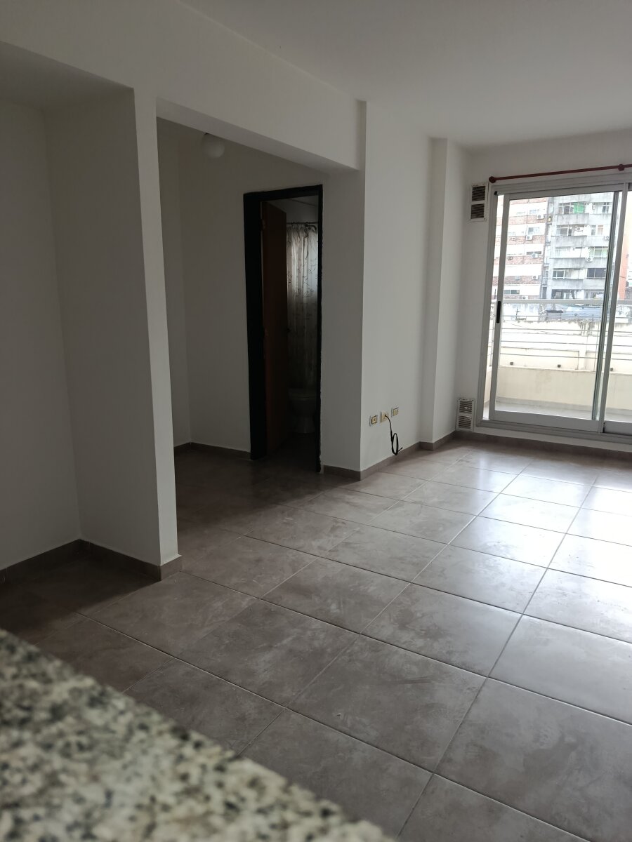 Amplíio monoambiente - Edificio con pileta - Imagen 7
