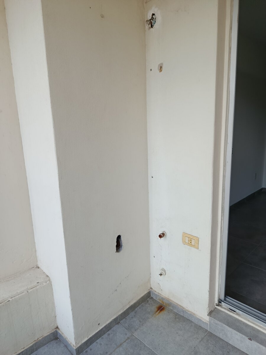 Amplíio monoambiente - Edificio con pileta - Imagen 10
