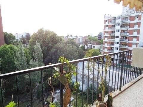 Coghlan, Naon 2700, 3 amb, 75m2, u$s 850 + expensas ( Junio 2026= aprox $ 180,000) + servicios. - 1