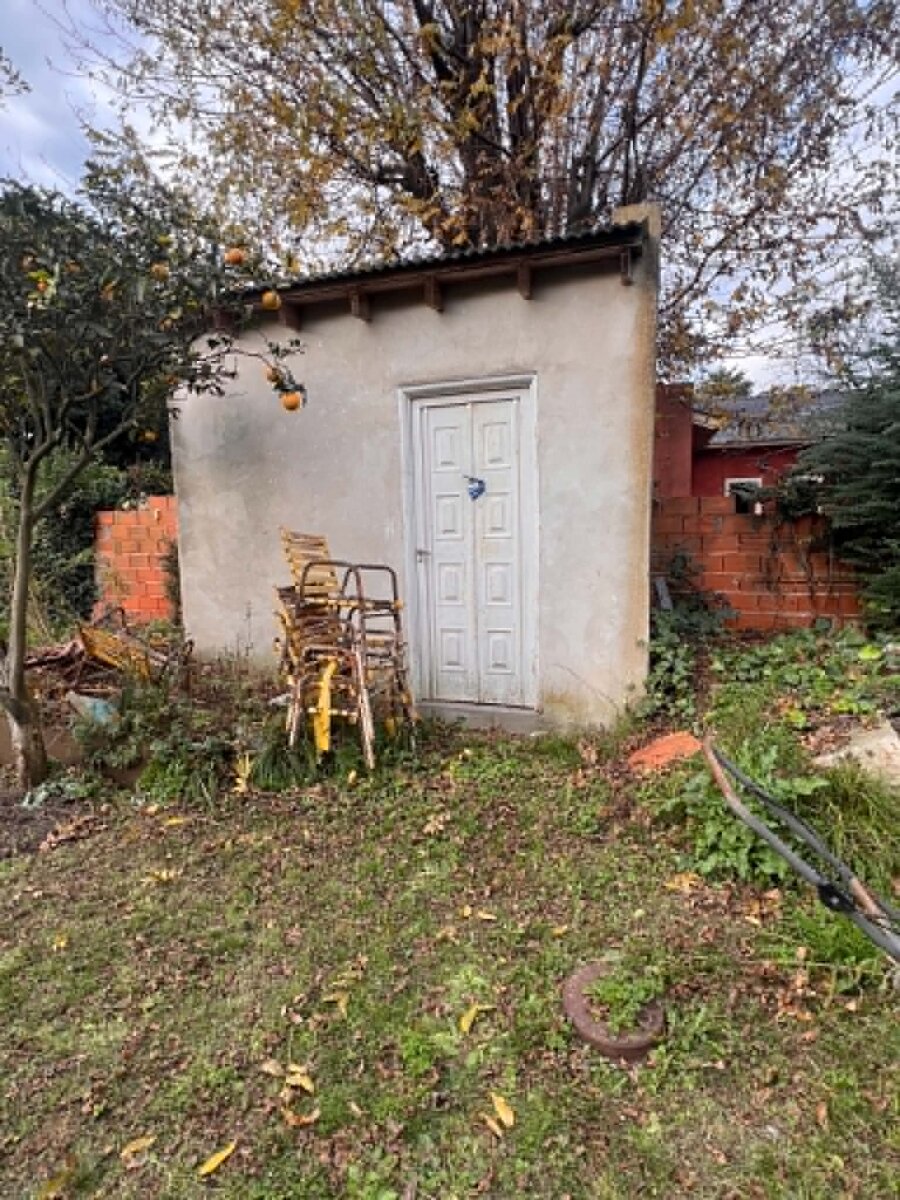 Propiedad ubicada en Barrio Los Pinos - Calle Los Pinos al 100 - 8