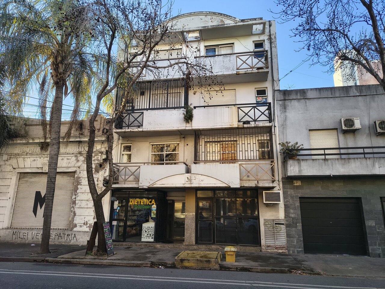 ALQUILER MONOAMBIENTE DIVIDIDO - OV. LAGOS 1061