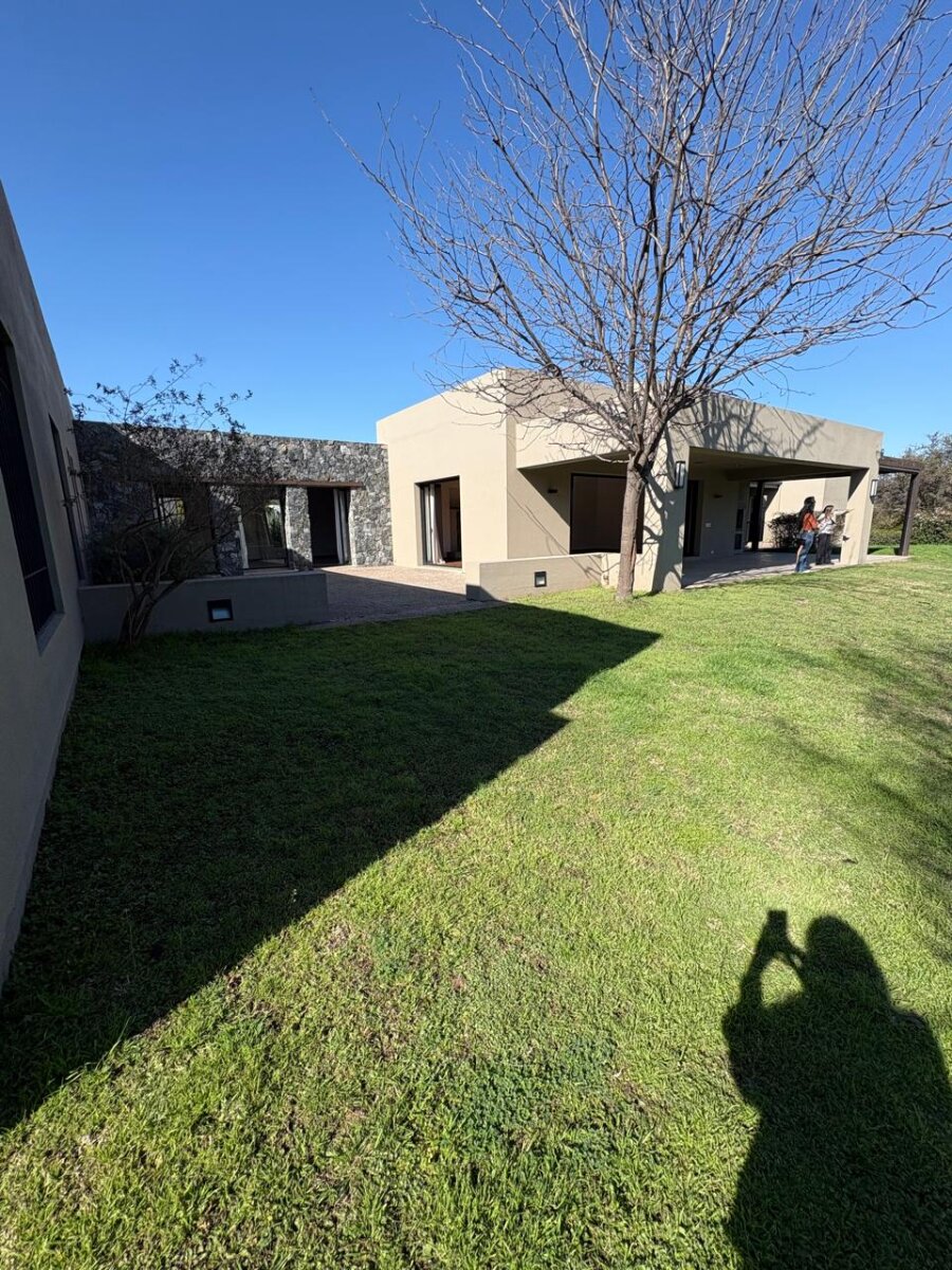 VENTA EXCELENTE CASA EN LA SERENA MENDIOLAZA - Imagen 34