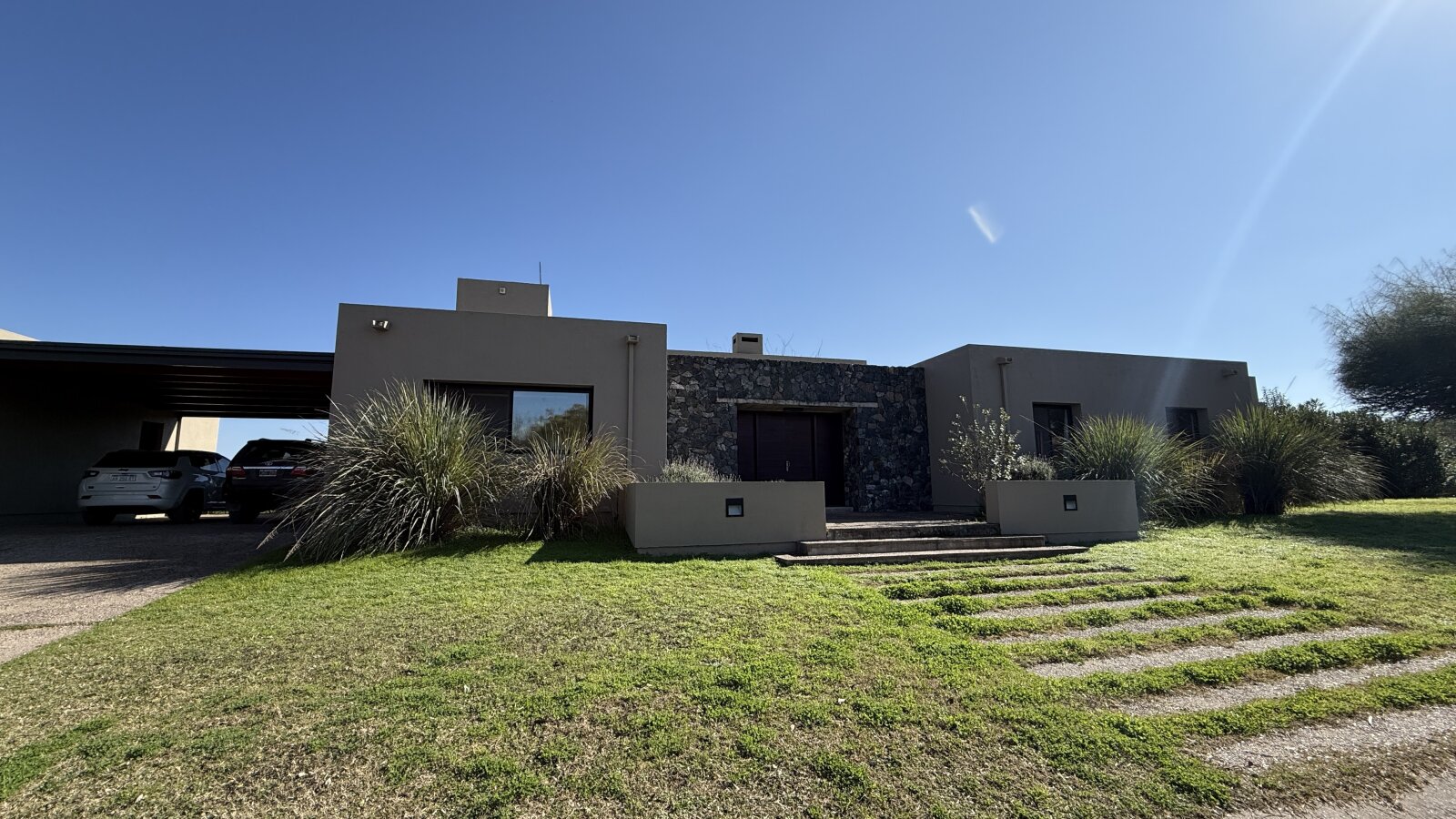 VENTA EXCELENTE CASA EN LA SERENA MENDIOLAZA
