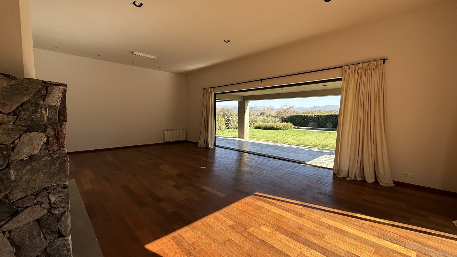VENTA EXCELENTE CASA EN LA SERENA MENDIOLAZA - Imagen 7