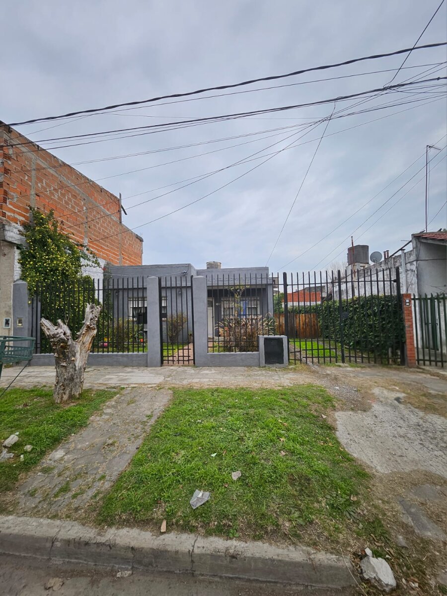 HERMOSA CASA 3AMB EN VENTA EN VILLA TESEI - 26