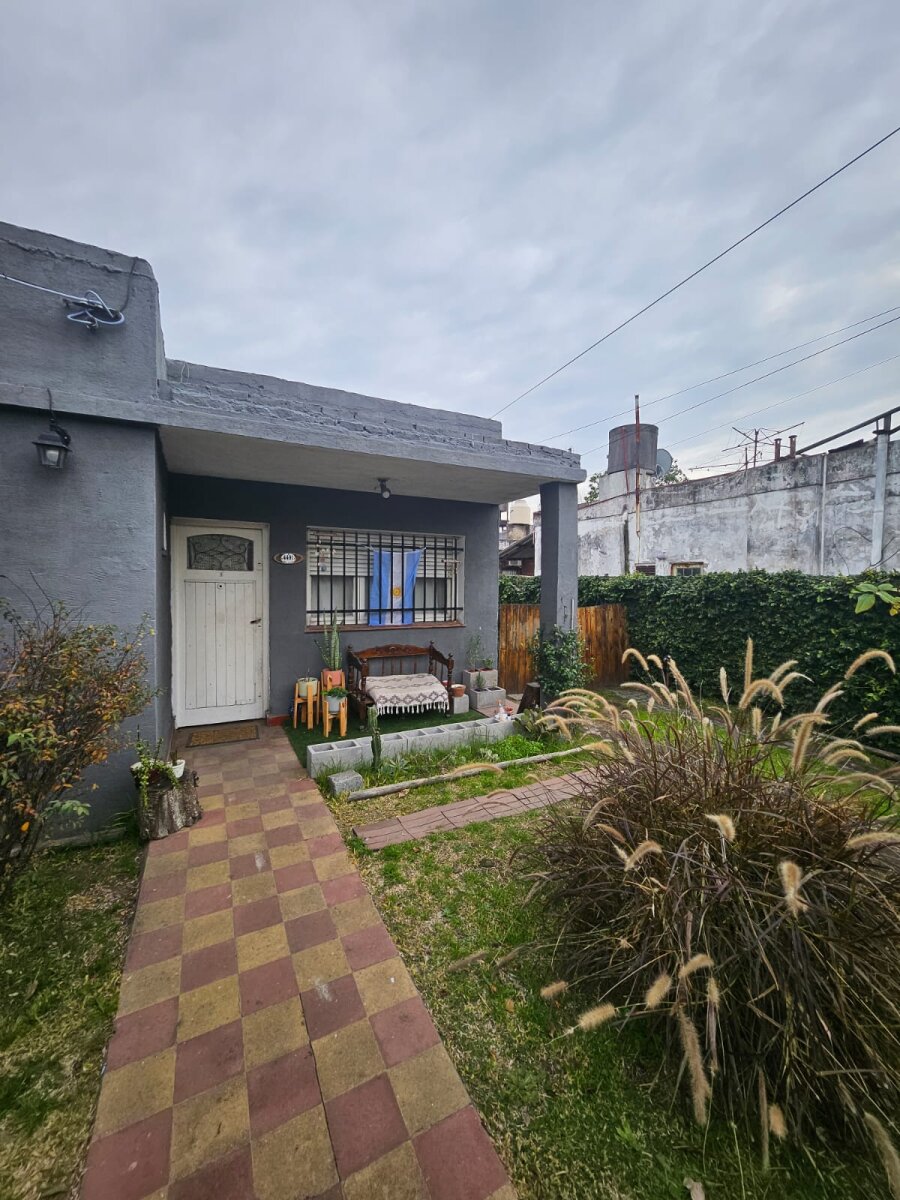 HERMOSA CASA 3AMB EN VENTA EN VILLA TESEI - 2