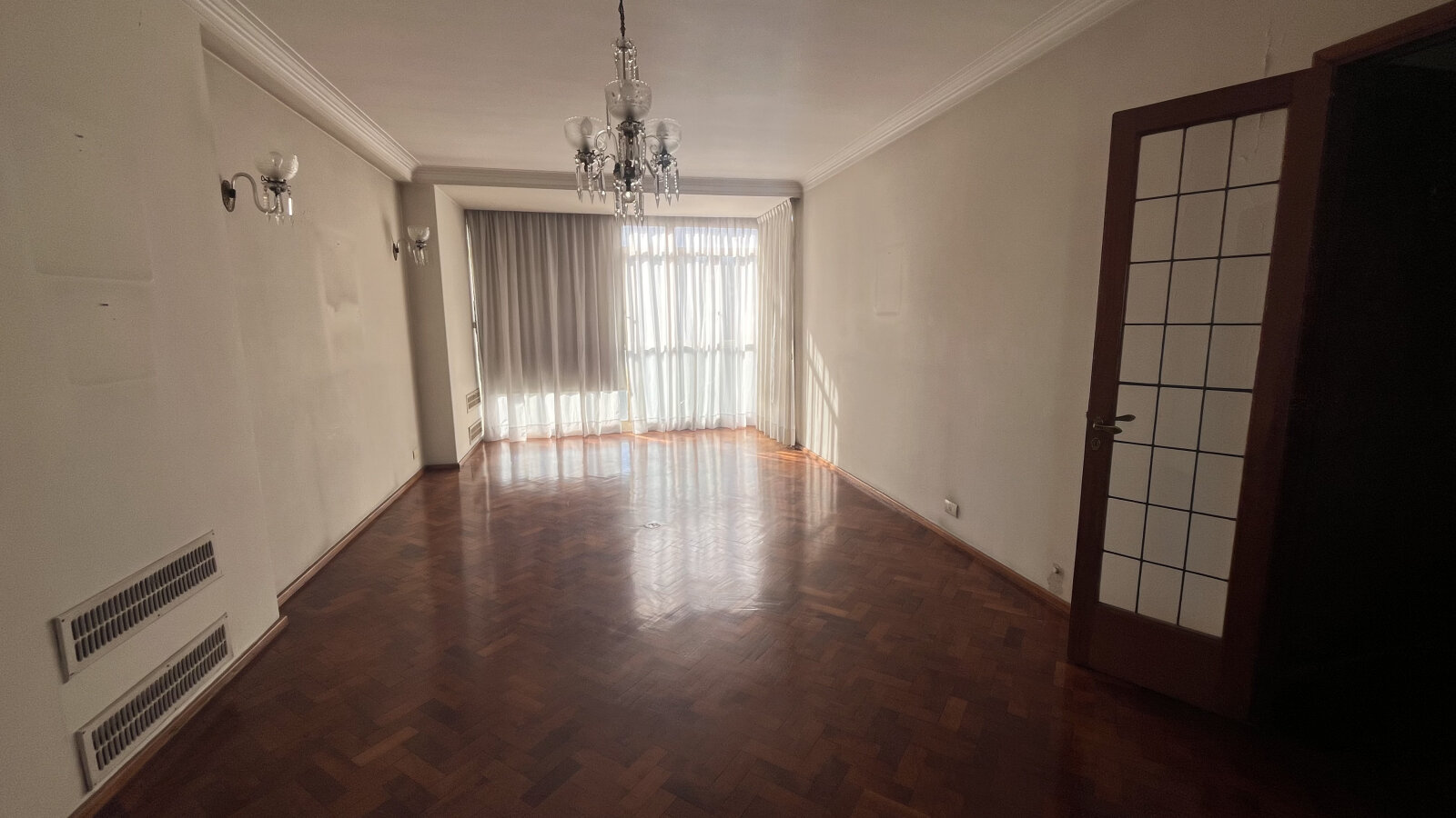 9 de julio 1321 - Piso exclusivo de 3 dormitorios con cochera