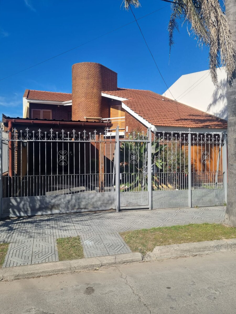 Vendo B° Ayacucho ( detalles de categoria) - Imagen 2