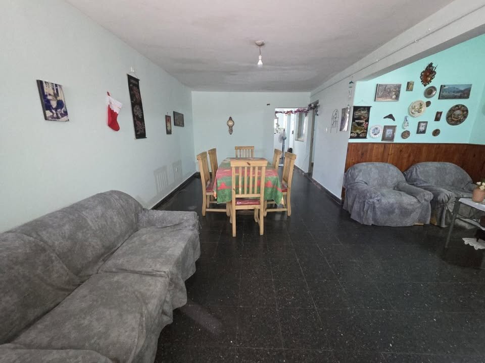 006 Casa 3 dormitorios y cochera Barrio San Nicolás - Imagen 4