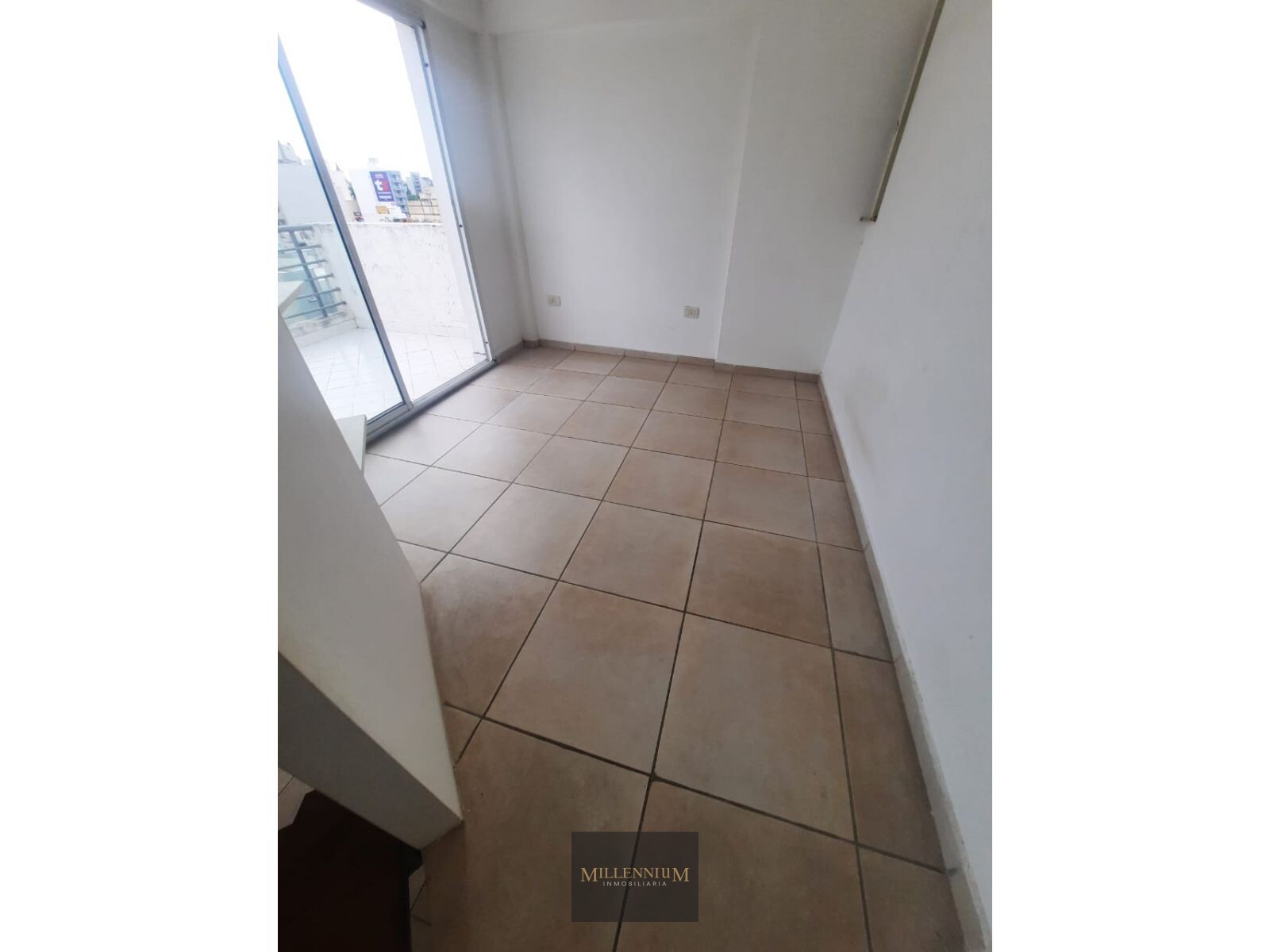 Semi piso 2 dorm y 2 baños con Balcon en alquiler- Alto Alberdi - Imagen 11