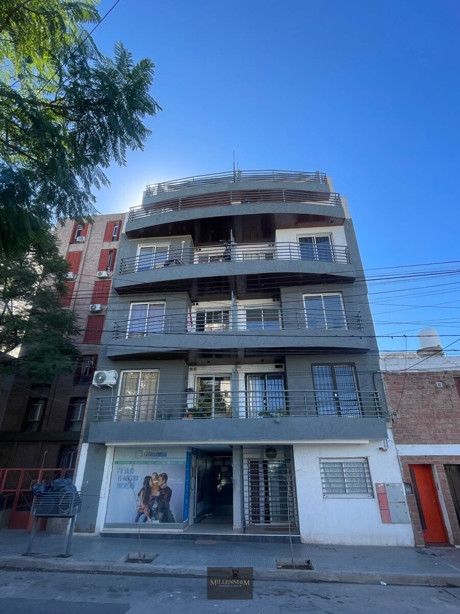 Semi piso 2 dorm y 2 baños con Balcon en alquiler- Alto Alberdi - Imagen 4