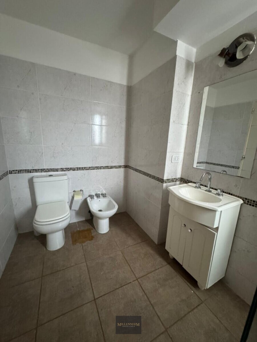 Semi piso 2 dorm y 2 baños con Balcon en alquiler- Alto Alberdi - Imagen 17