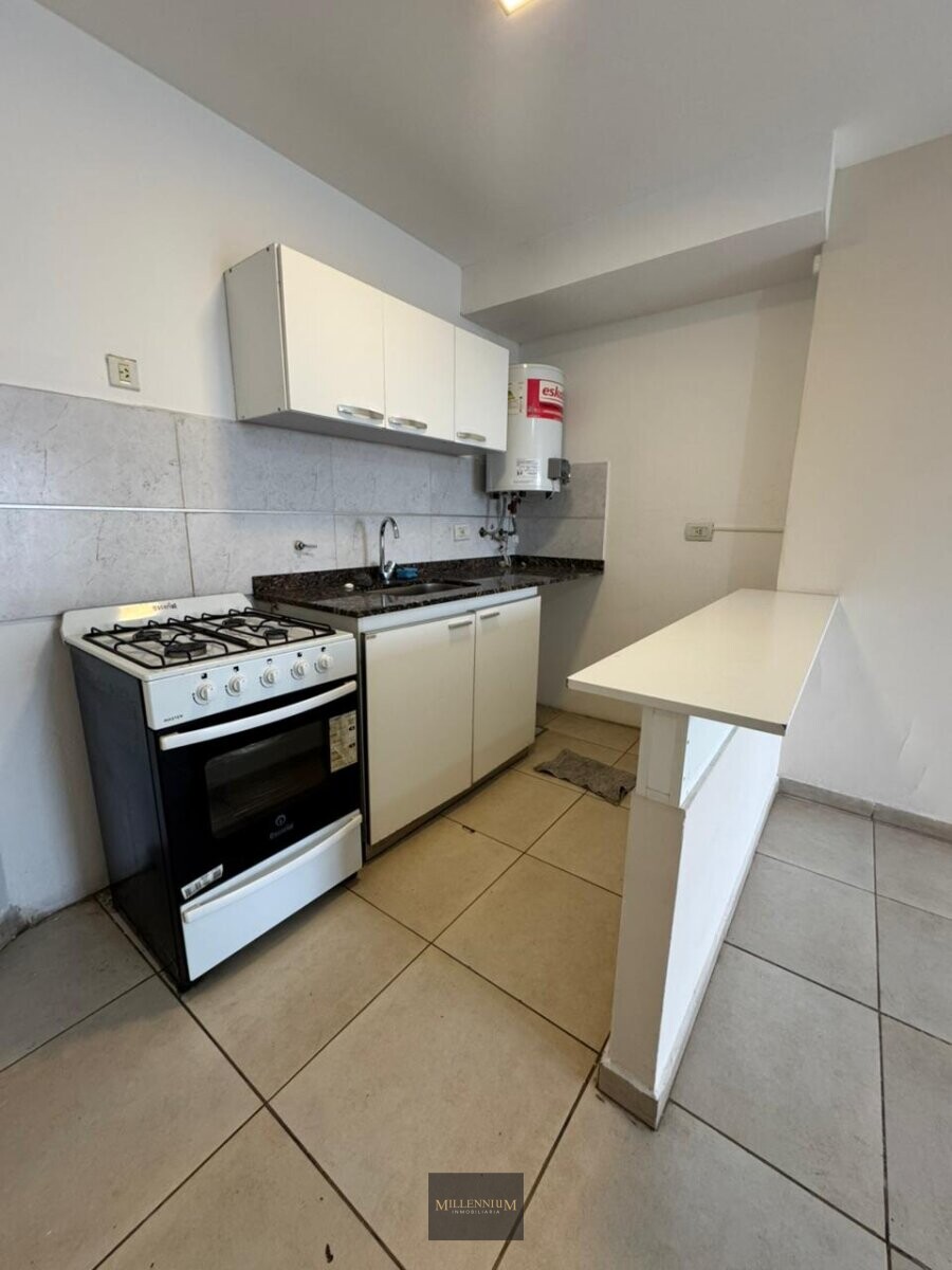Semi piso 2 dorm y 2 baños con Balcon en alquiler- Alto Alberdi - Imagen 16
