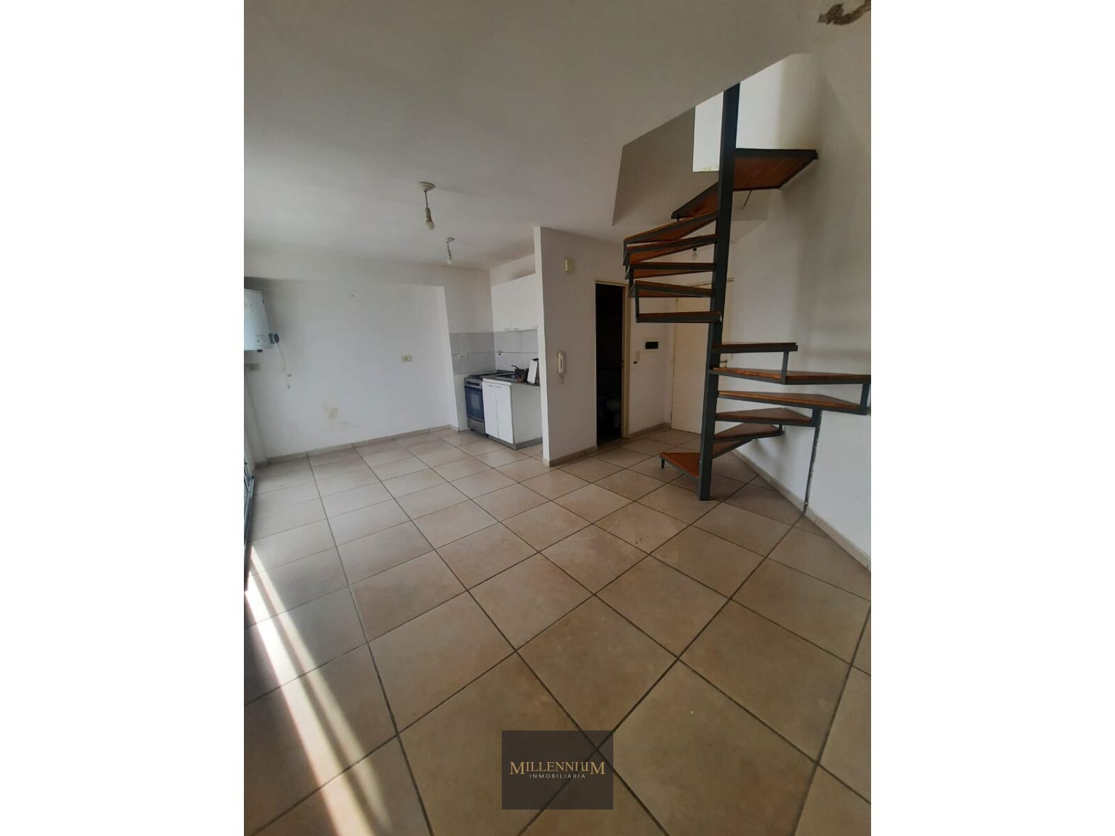 Semi piso 2 dorm y 2 baños con Balcon en alquiler- Alto Alberdi - Imagen 3
