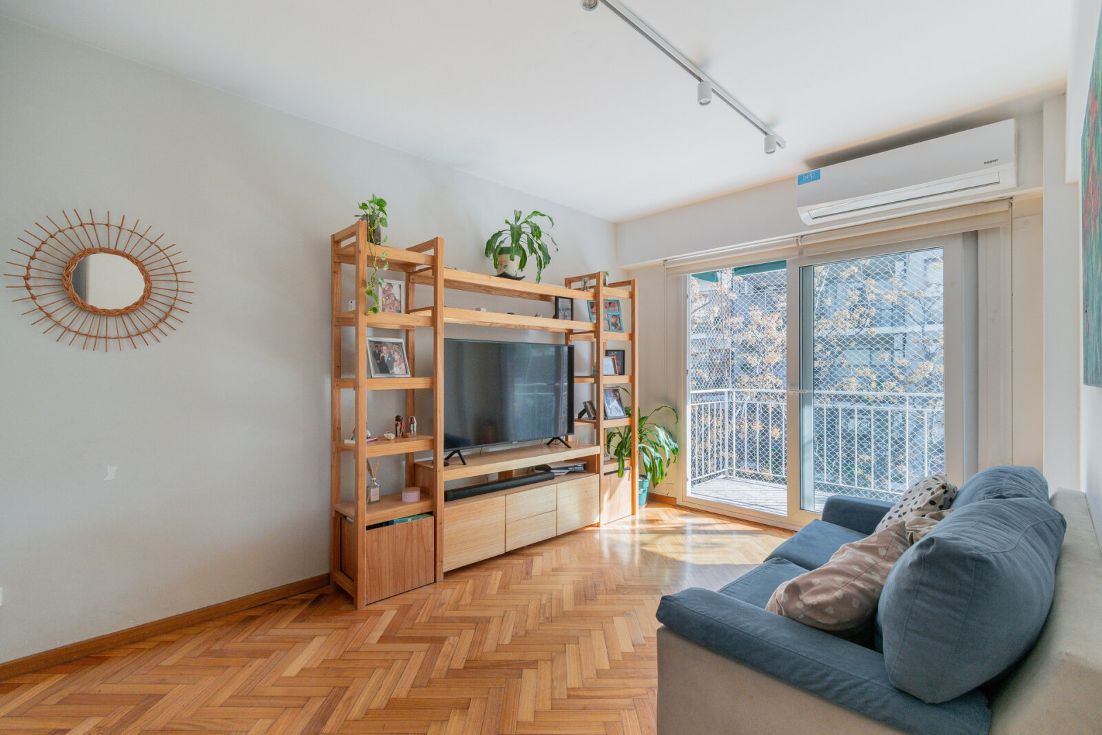 Venta departamento 3 ambientes con Dependencia/Escritorio y balcón - Belgrano R - 1