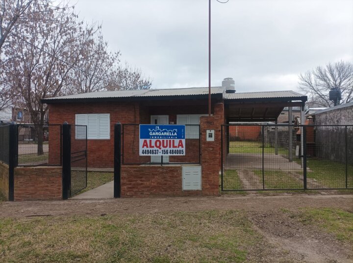 Casas - Rosario -  Alquiler