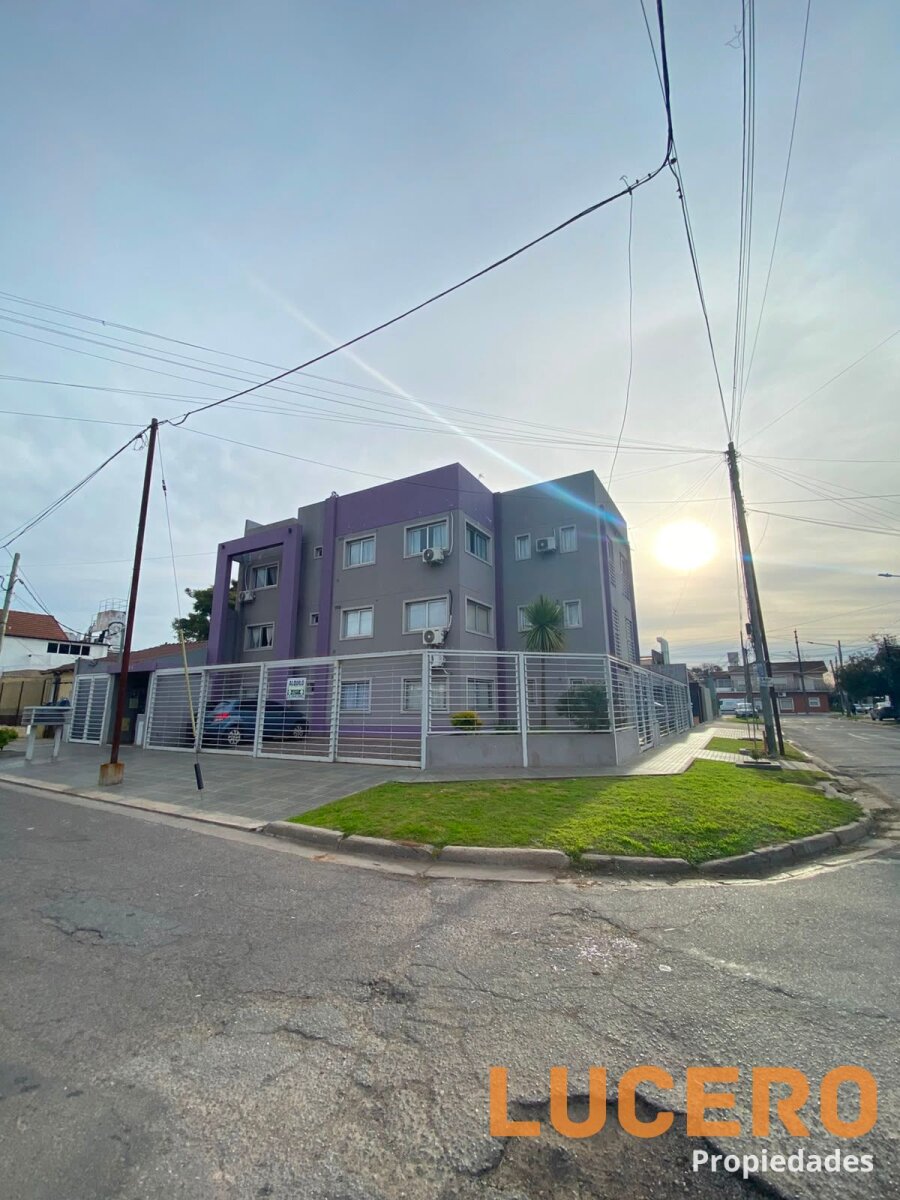 OFICINA EN MORÓN - APTO CRÉDITO - 1