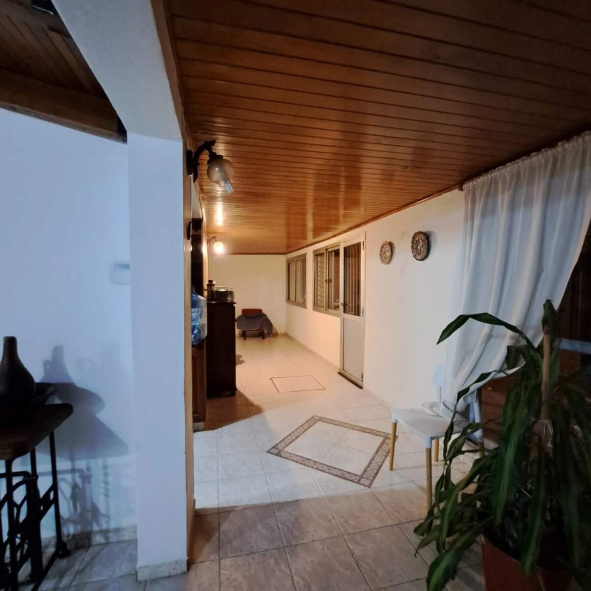 003-Casa con patio, pileta y quincho en Barrio San Pablo, Moron 3132 - Imagen 12