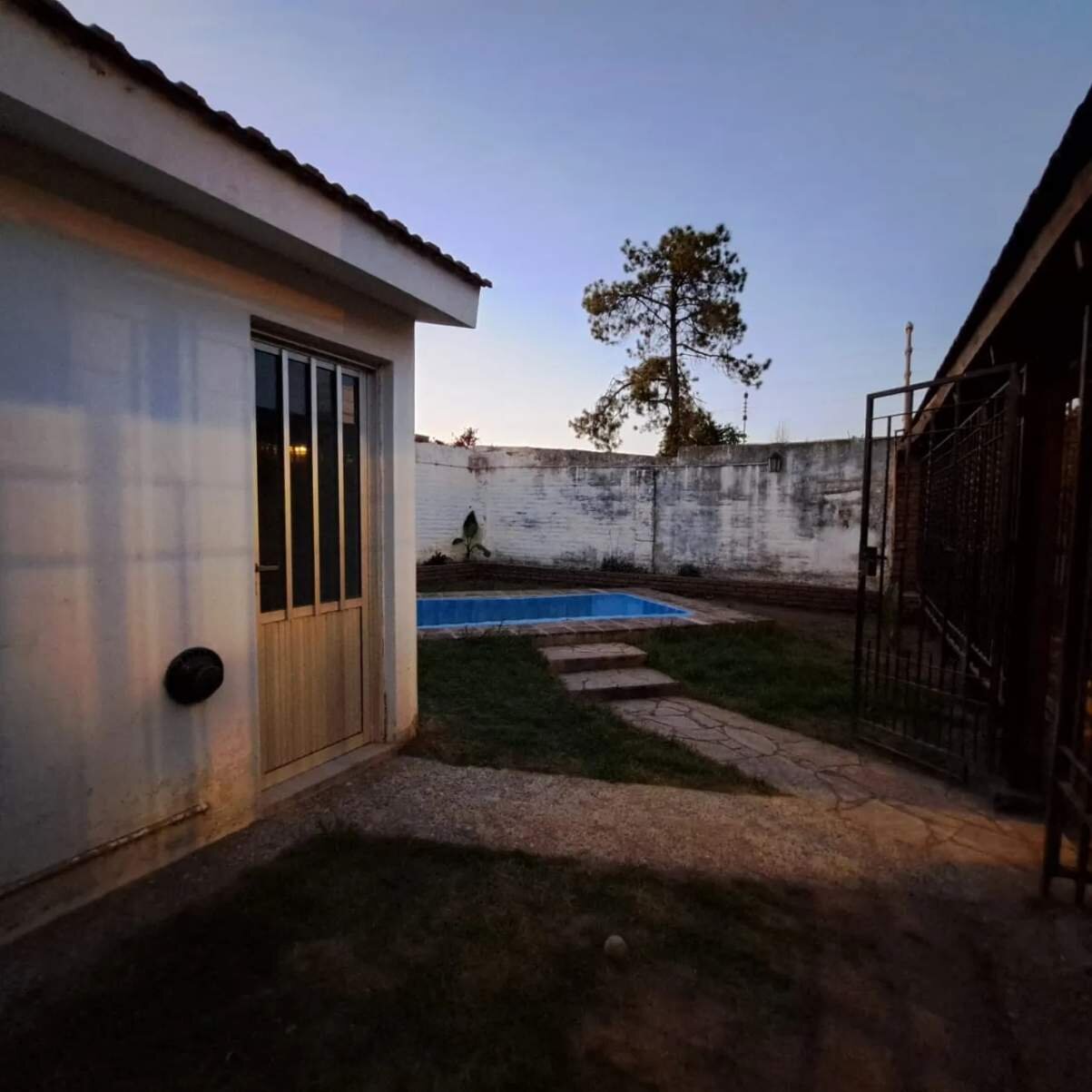 003-Casa con patio, pileta y quincho en Barrio San Pablo, Moron 3132 - Imagen 13