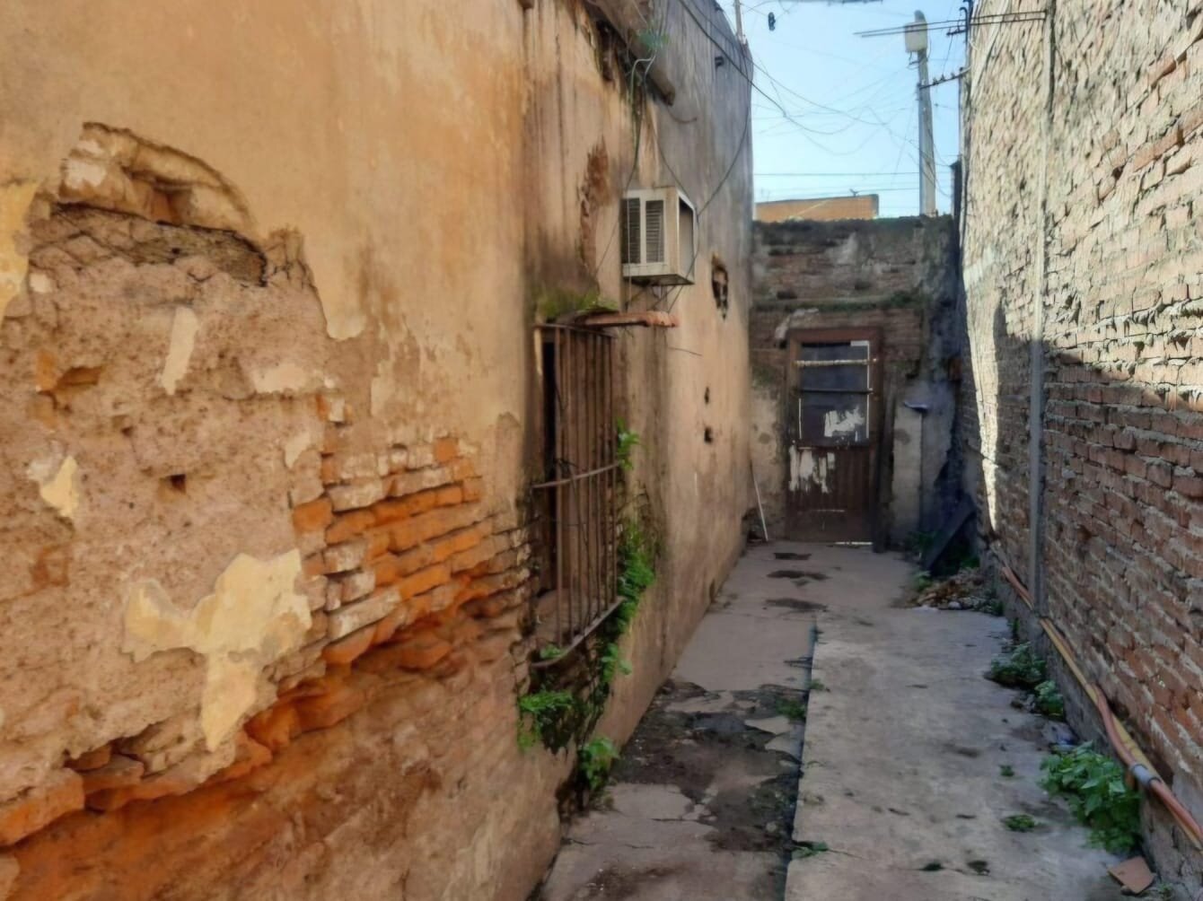 LOTE EN VENTA EN MORON IDEAL INVERSOR - 2