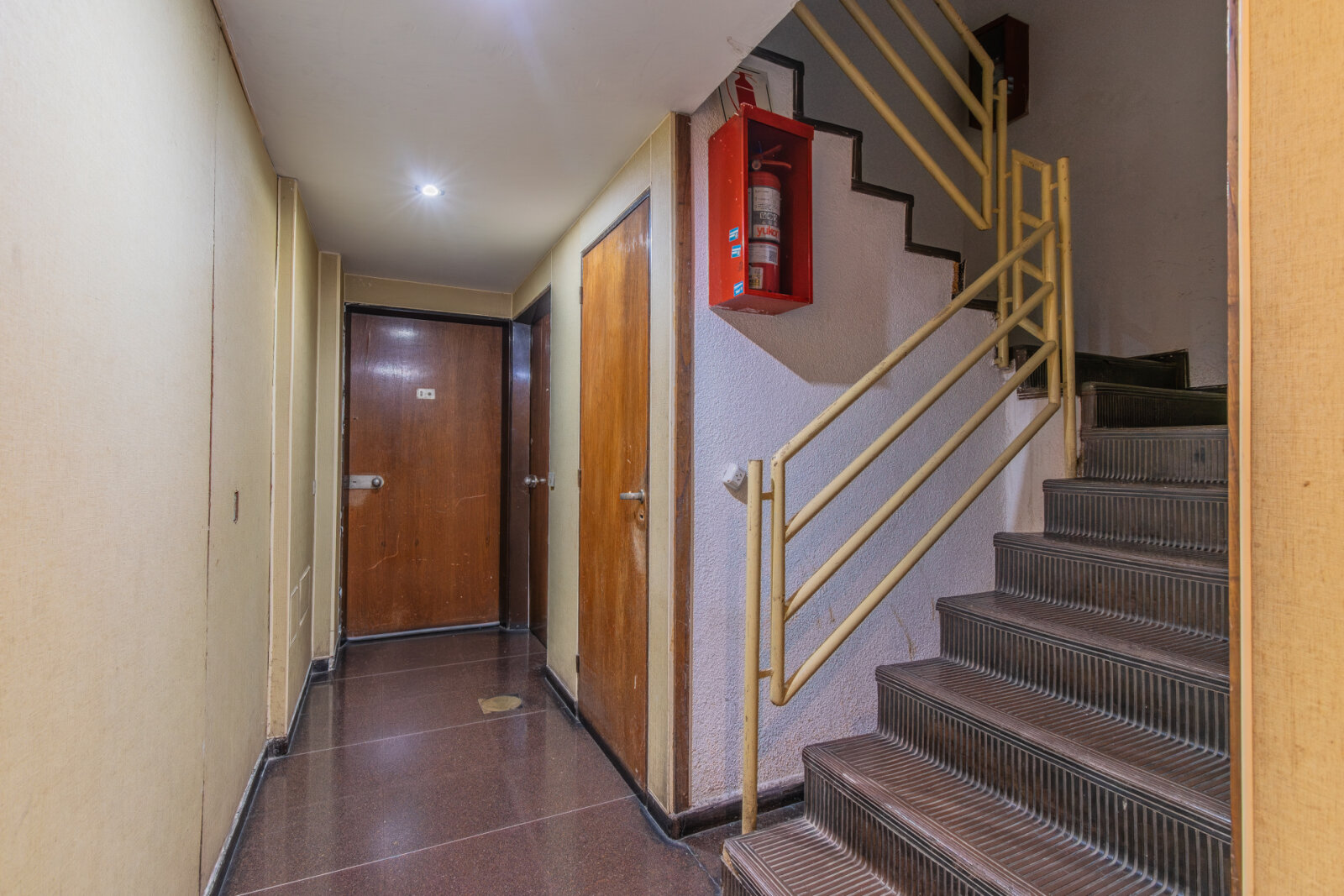 VENTA. DEPARTAMENTO 2 AMBIENTES. CON PATIO. RETIRO - 24