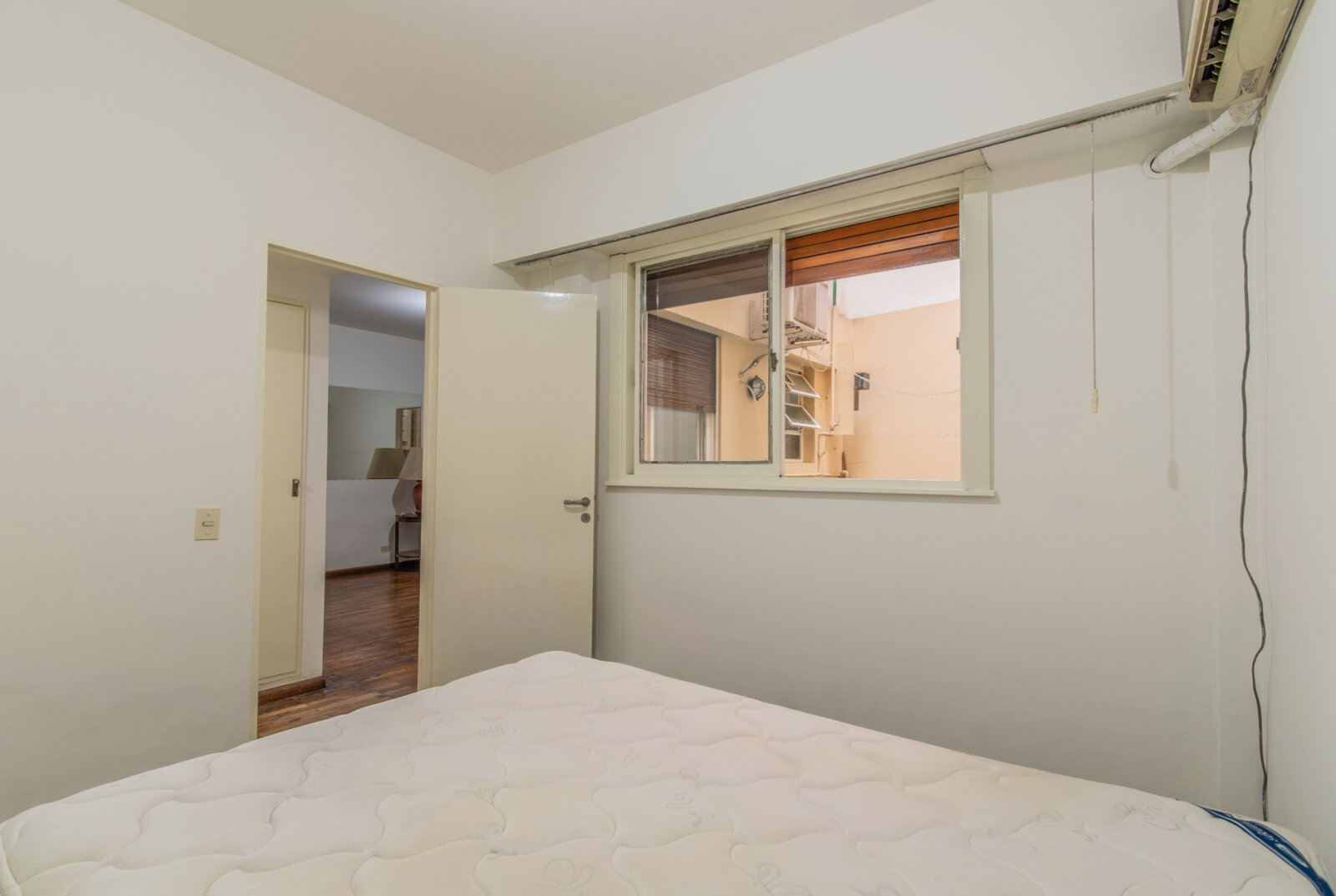 VENTA. DEPARTAMENTO 2 AMBIENTES. CON PATIO. RETIRO - 20