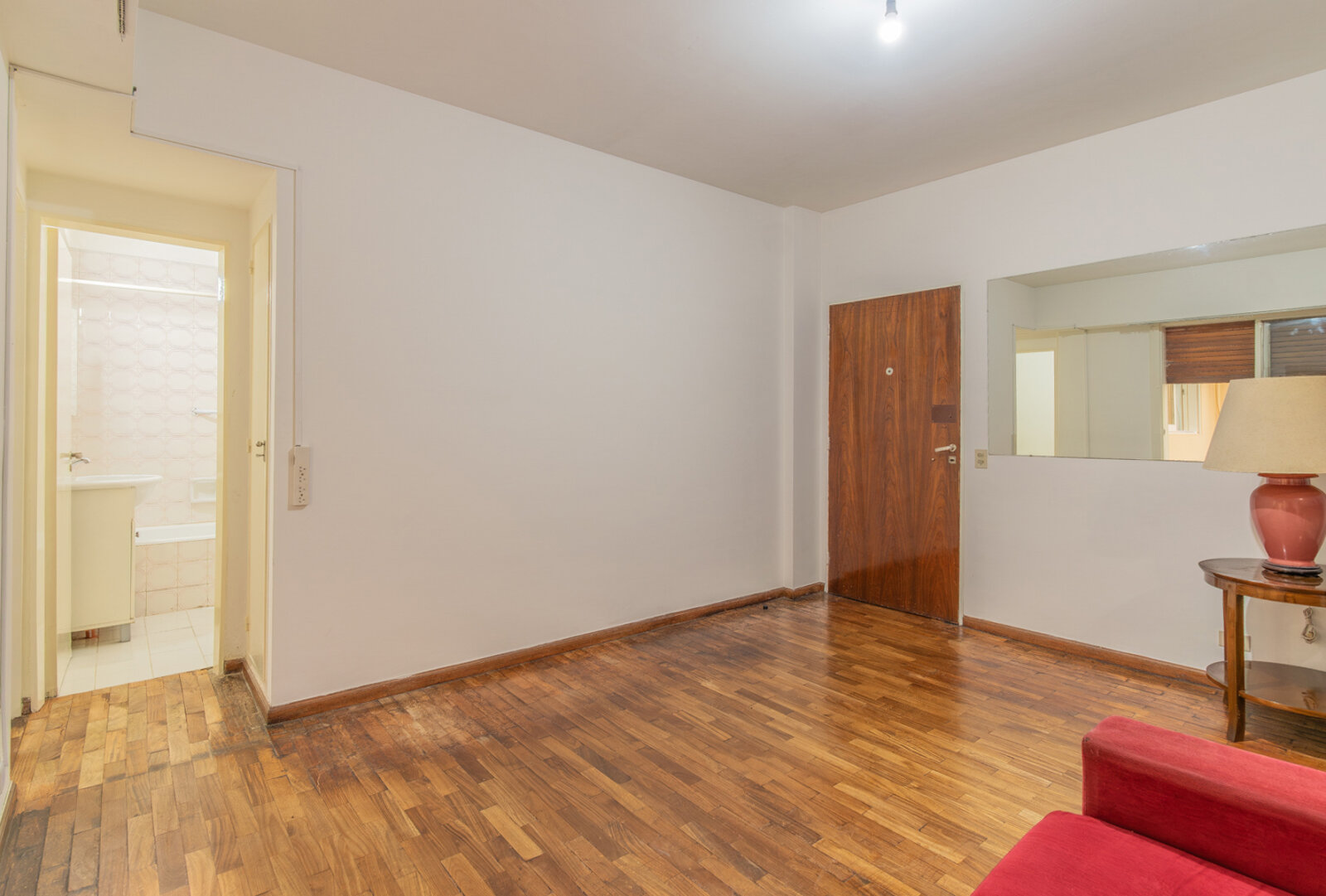 VENTA. DEPARTAMENTO 2 AMBIENTES. CON PATIO. RETIRO - 7