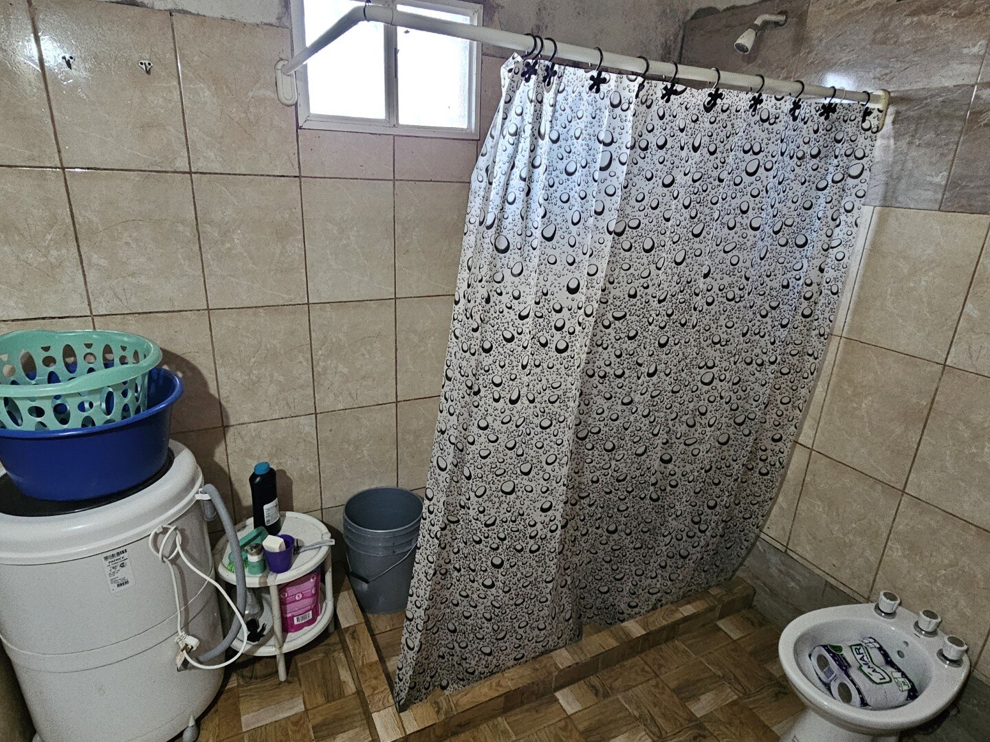 VENTA | Casa de 3 dormitorios sobre amplio terreno! Coronel Pringles, entre Liniers y Boulevard Brown - 18
