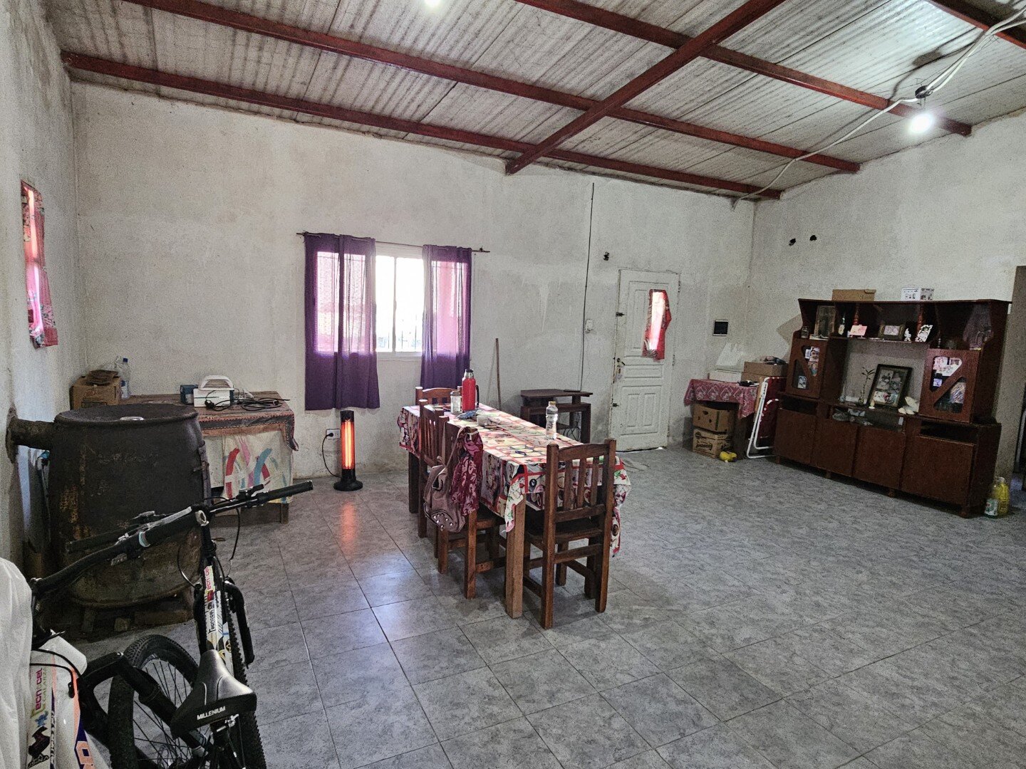 VENTA | Casa de 3 dormitorios sobre amplio terreno! Coronel Pringles, entre Liniers y Boulevard Brown - 10
