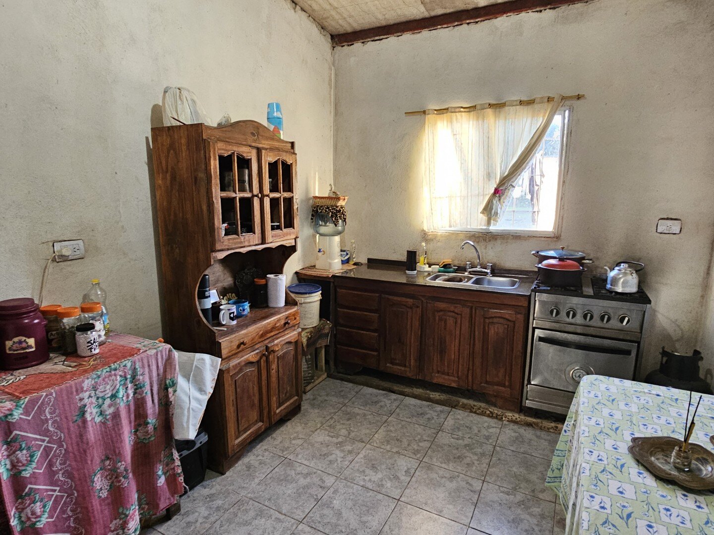 VENTA | Casa de 3 dormitorios sobre amplio terreno! Coronel Pringles, entre Liniers y Boulevard Brown - 8