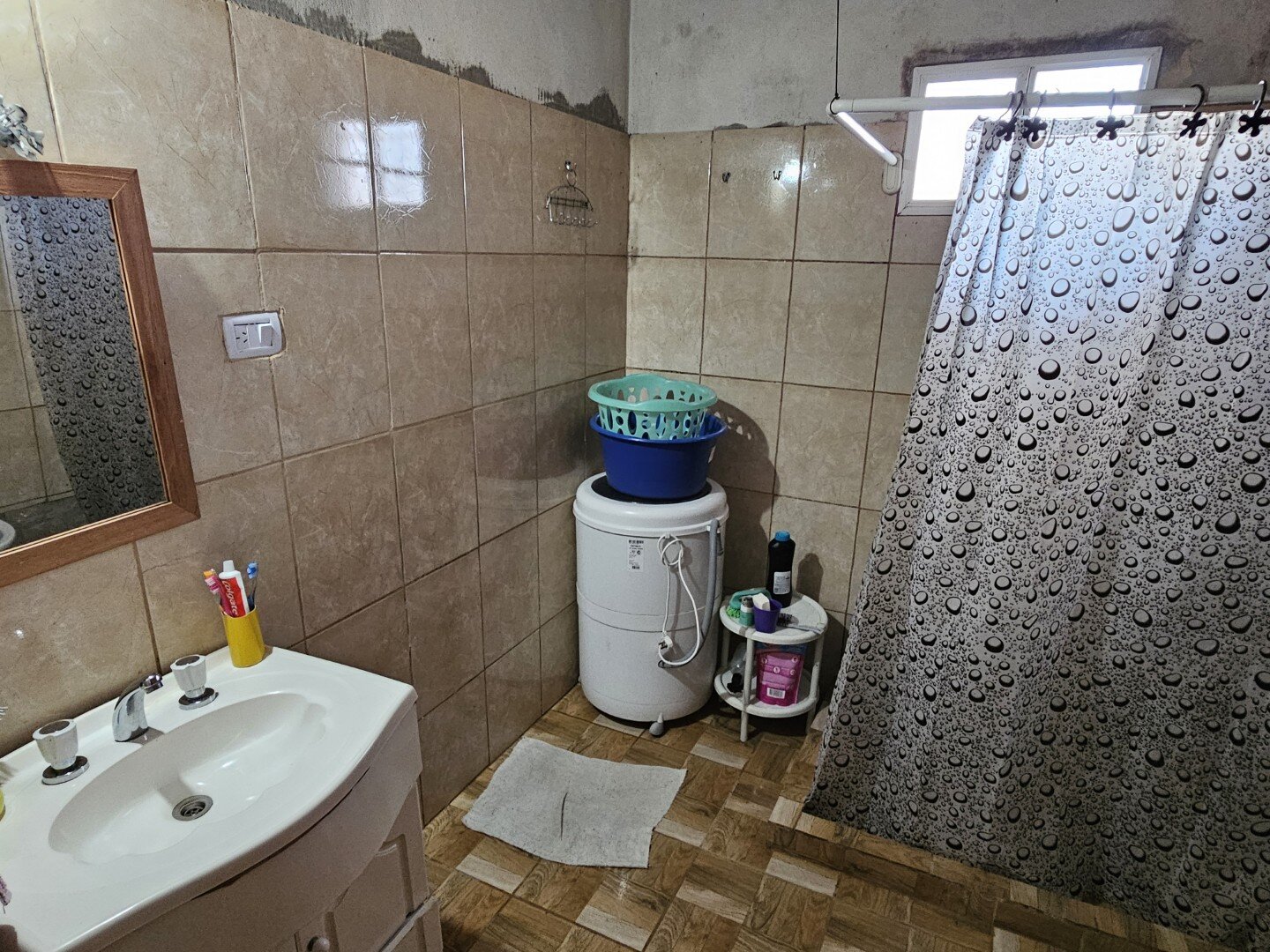 VENTA | Casa de 3 dormitorios sobre amplio terreno! Coronel Pringles, entre Liniers y Boulevard Brown - 19